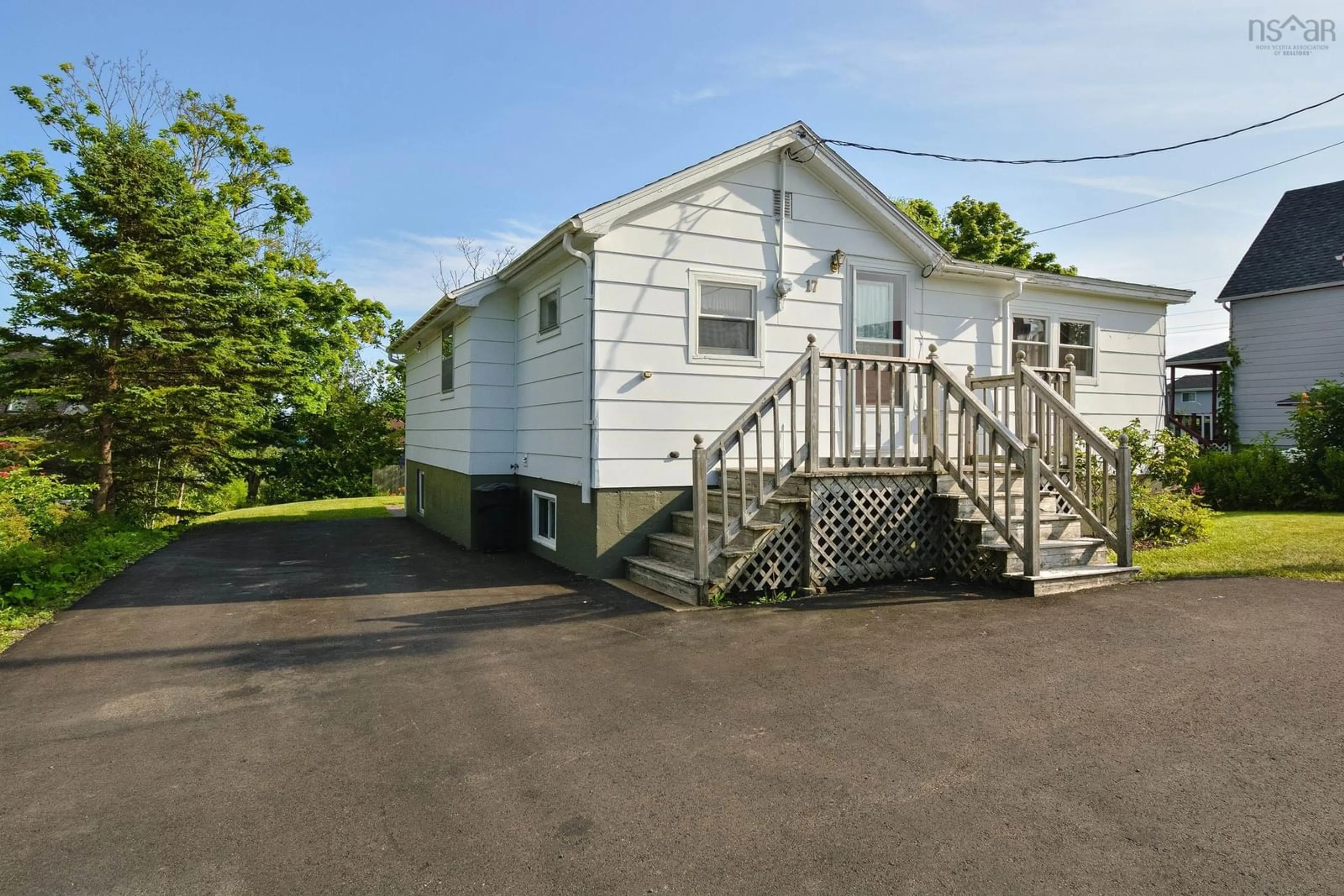 Cottage for 17 High St, Baddeck Nova Scotia B0E 1B0