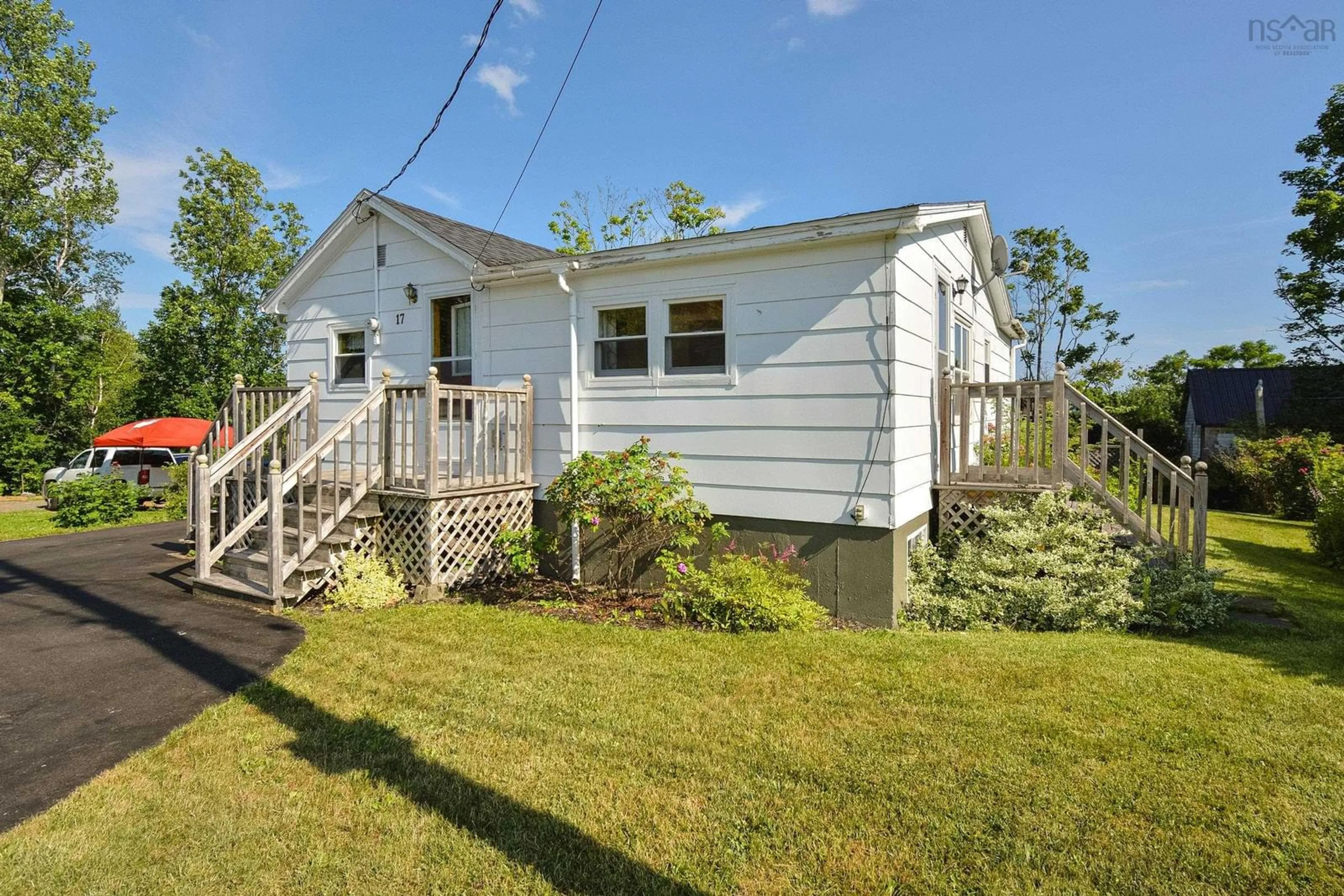 Cottage for 17 High St, Baddeck Nova Scotia B0E 1B0