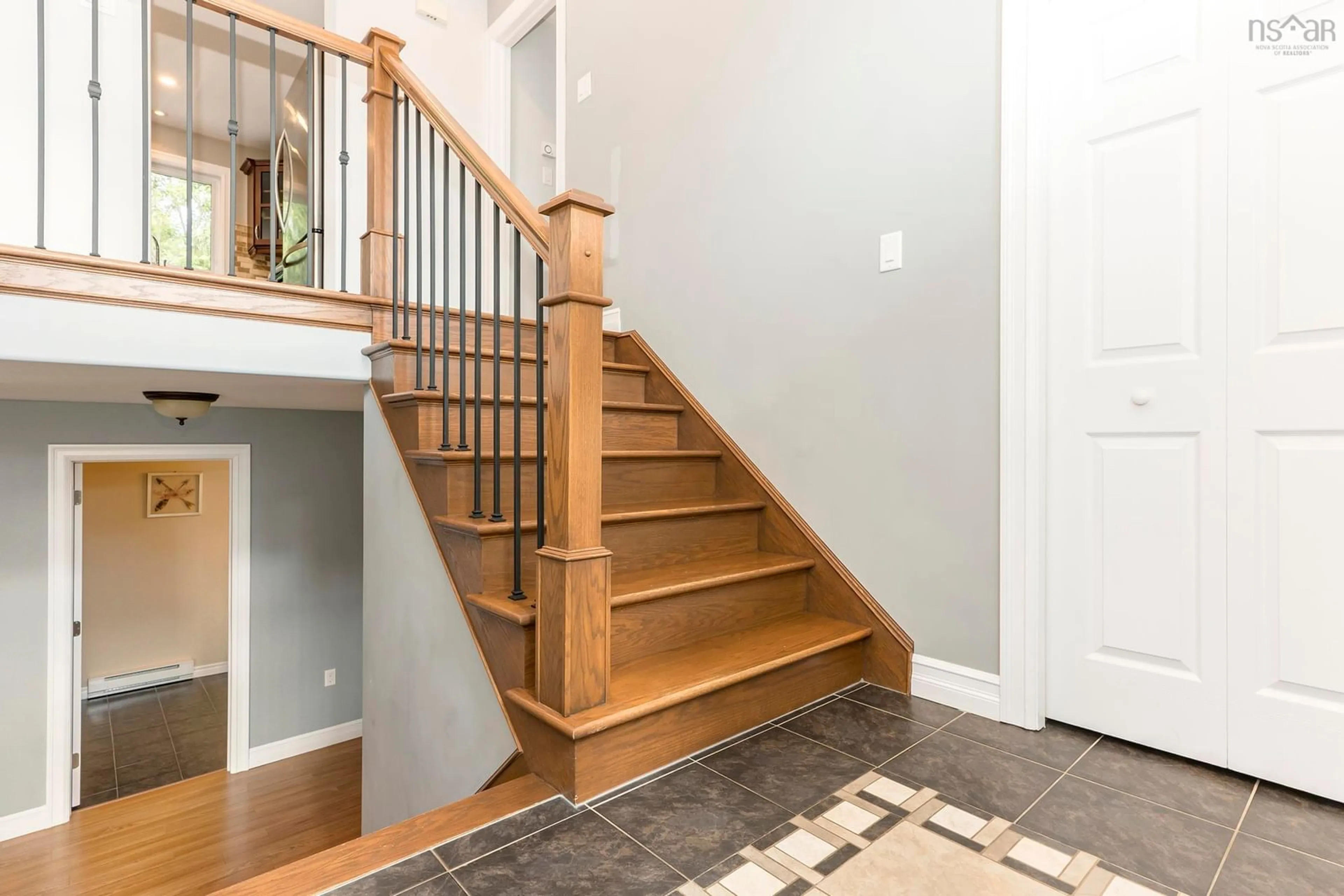 Indoor entryway for 36 Guptill Close, Beaver Bank Nova Scotia B4G 0A3