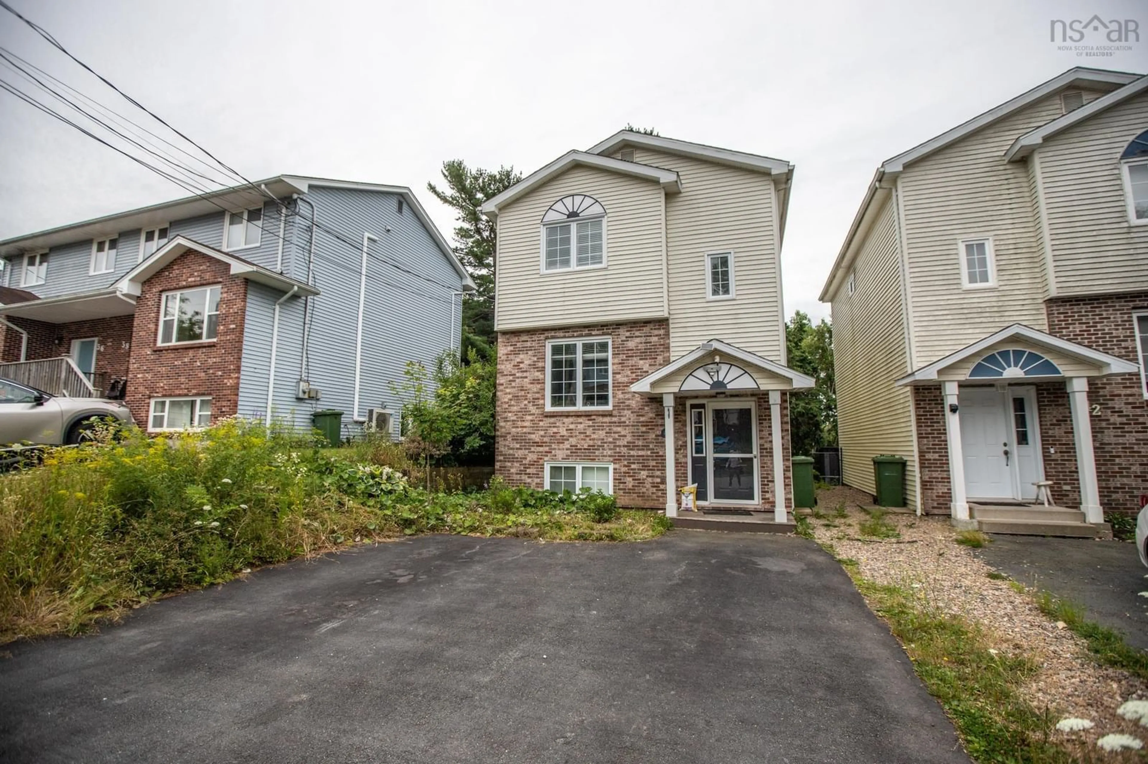 A pic from exterior of the house or condo for 40 Roy Cres, Bedford Nova Scotia B3K 3K3