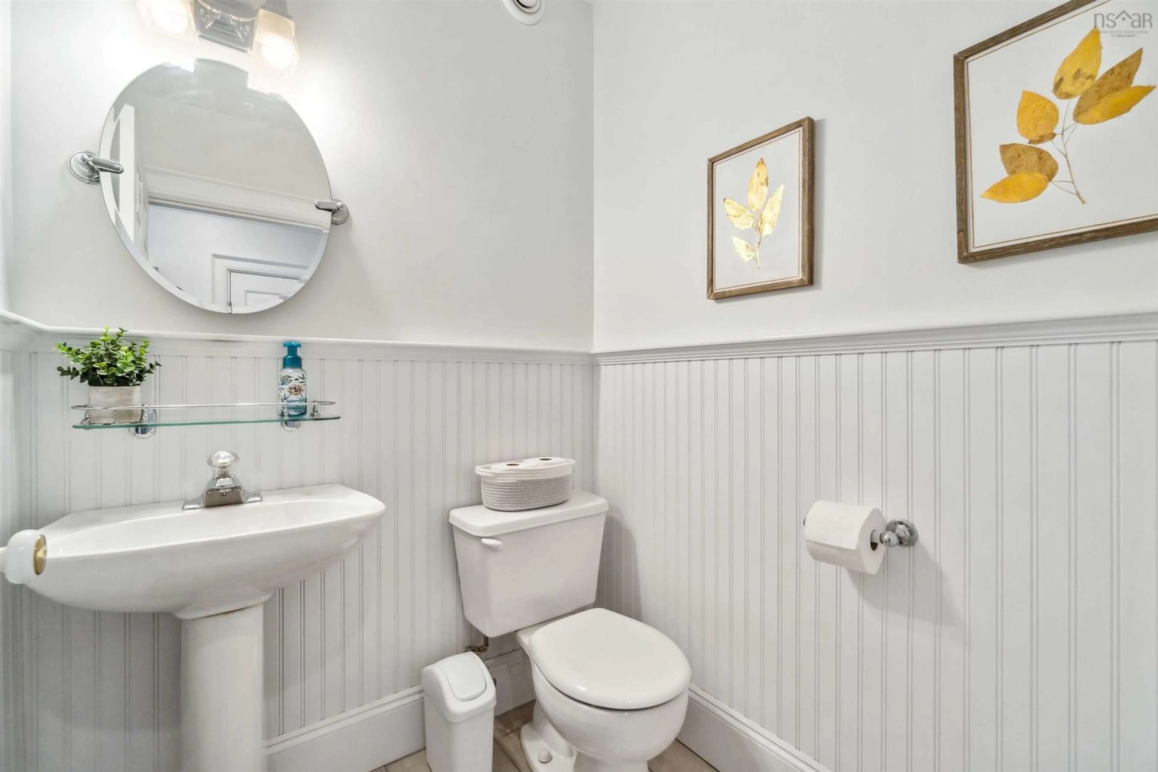 Standard bathroom, wood floors for 1139 Wellington St #101, Halifax Nova Scotia B3H 3A1