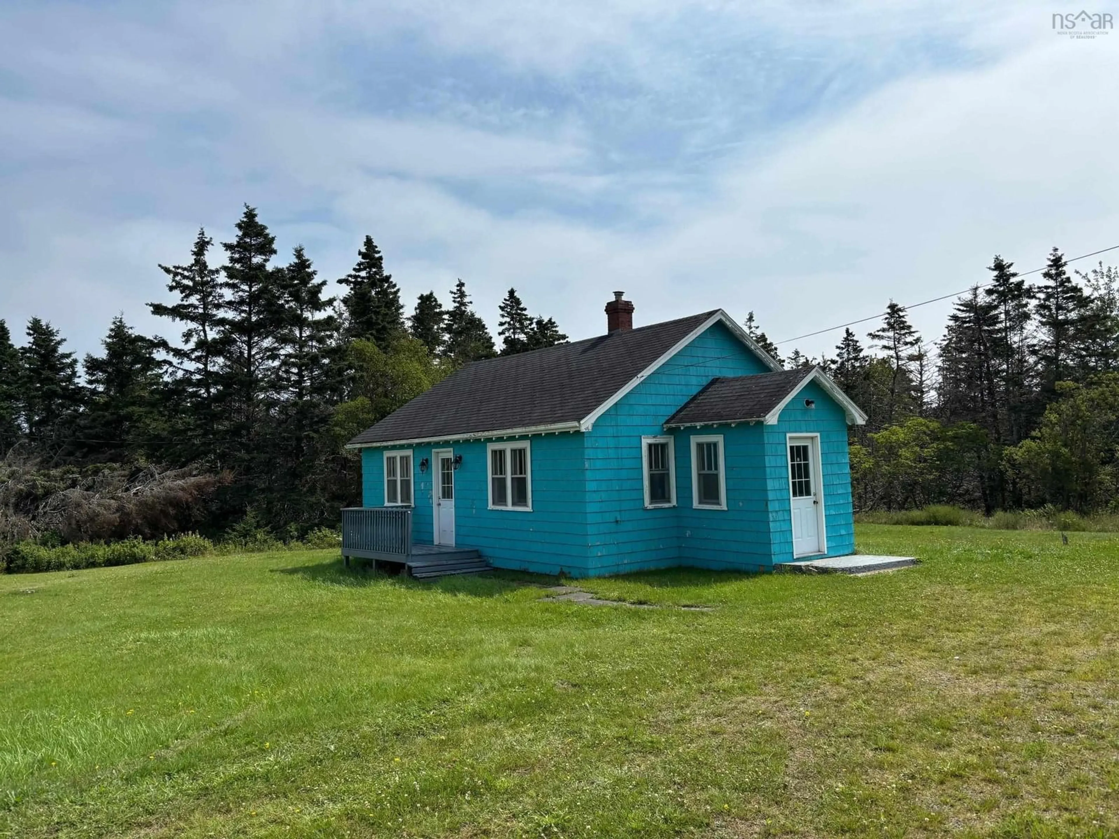 Cottage for 16910 Highway 7, Pleasant Harbour Nova Scotia B0J 3H0