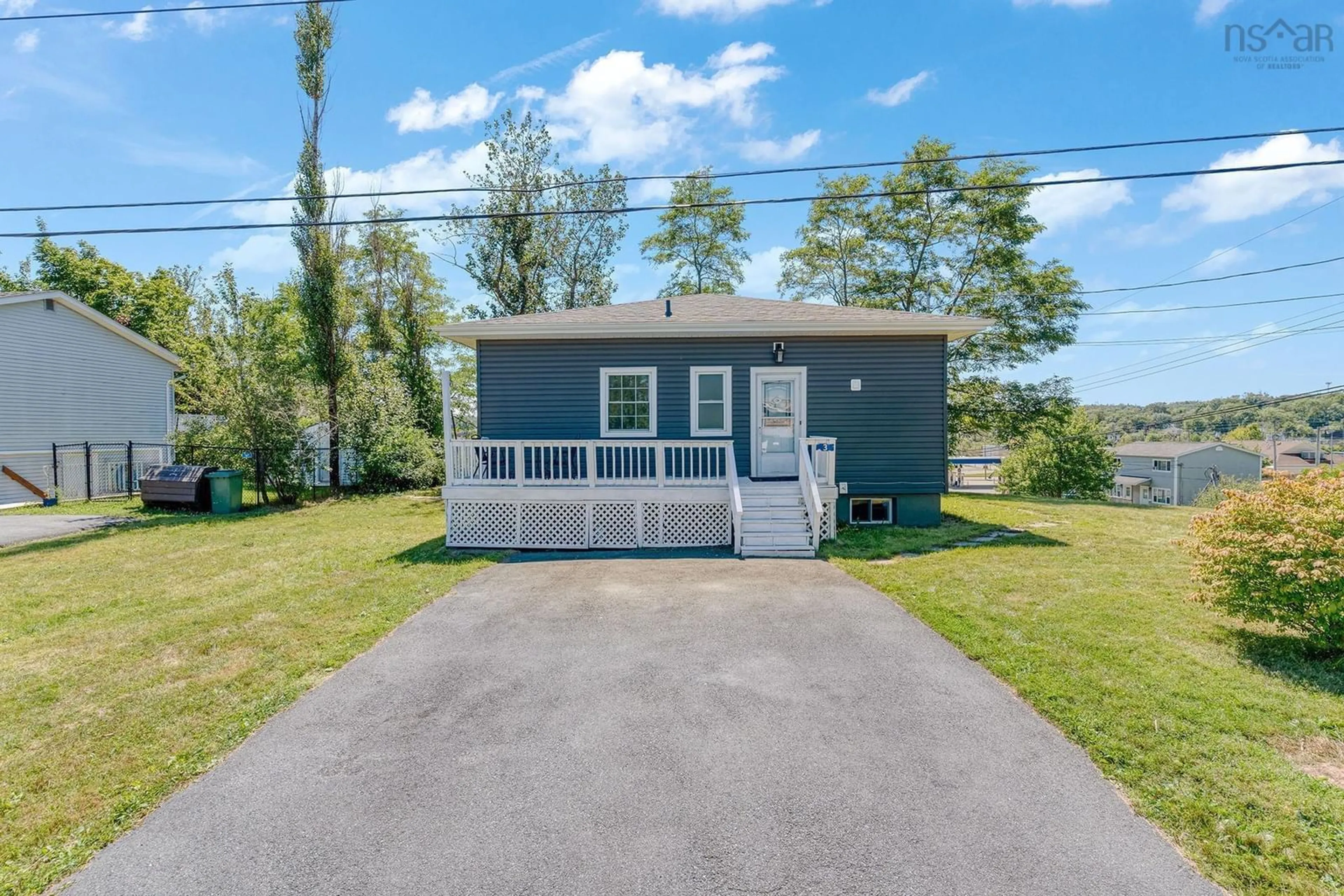 Cottage for 3 Hillside Crt, Lower Sackville Nova Scotia B4E 1B2