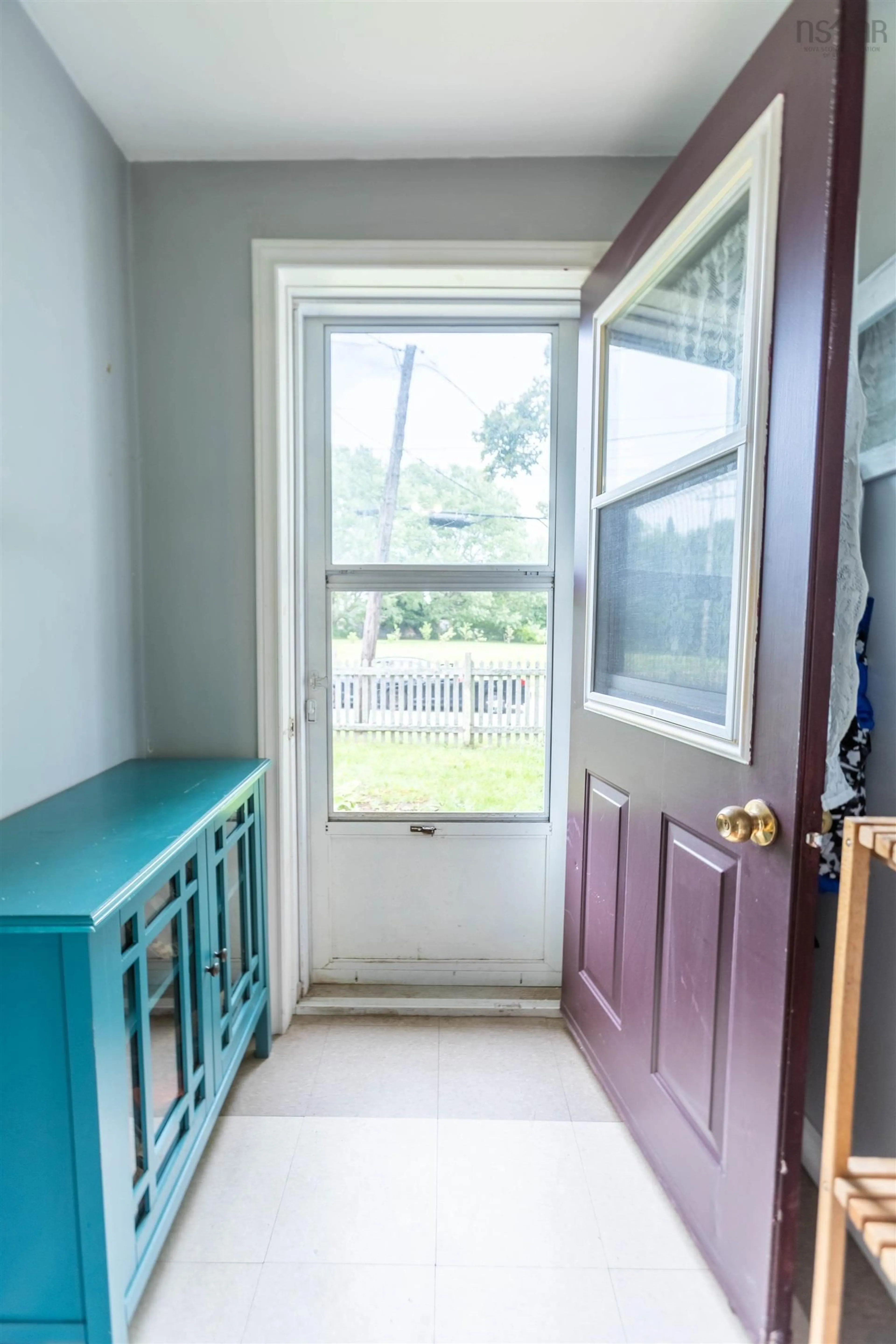 Indoor entryway, wood floors for 15 Park St, Amherst Nova Scotia B4H 2R3