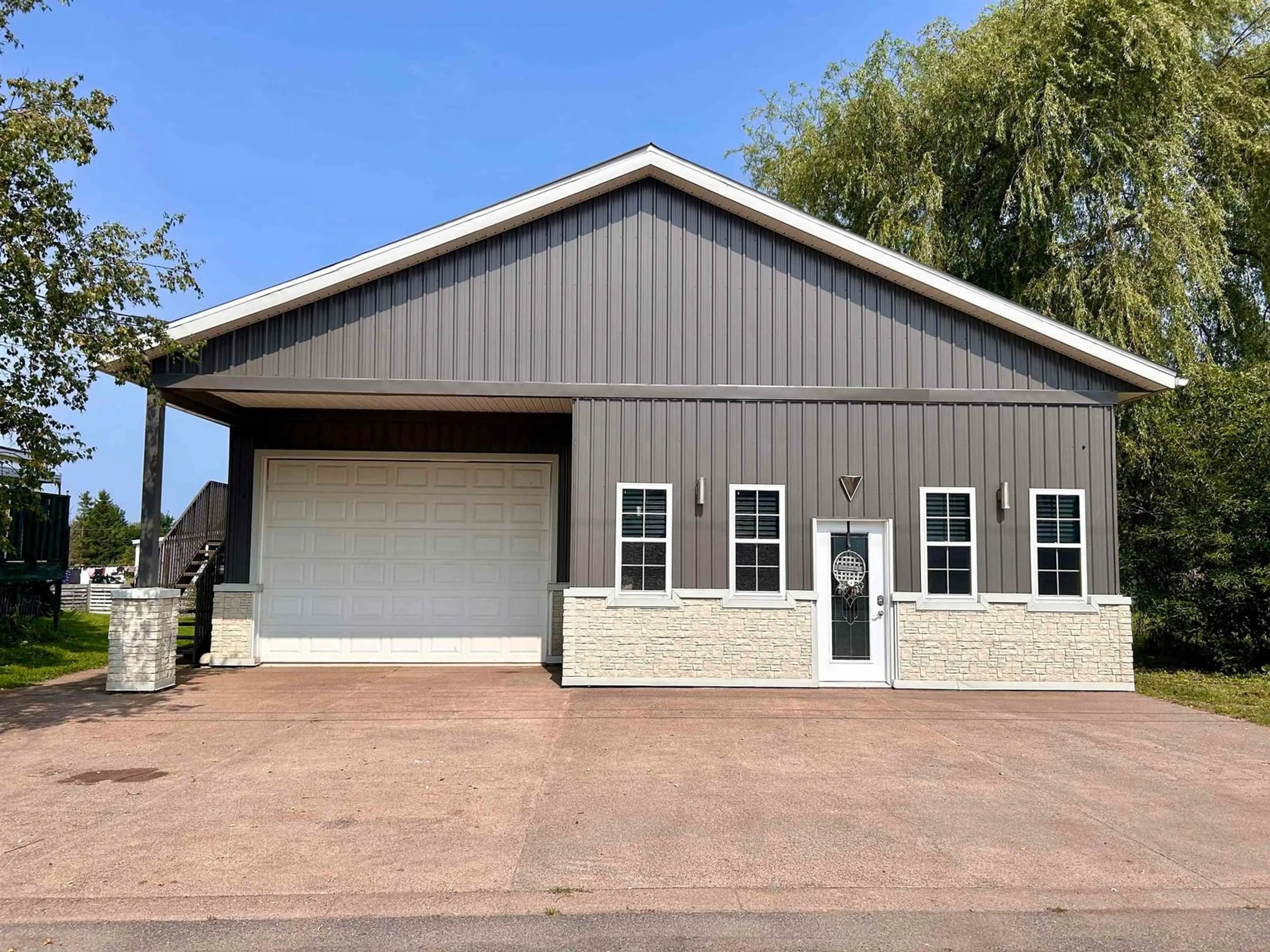 Indoor garage for 15/17 Minto St, Amherst Nova Scotia B4H 1H1