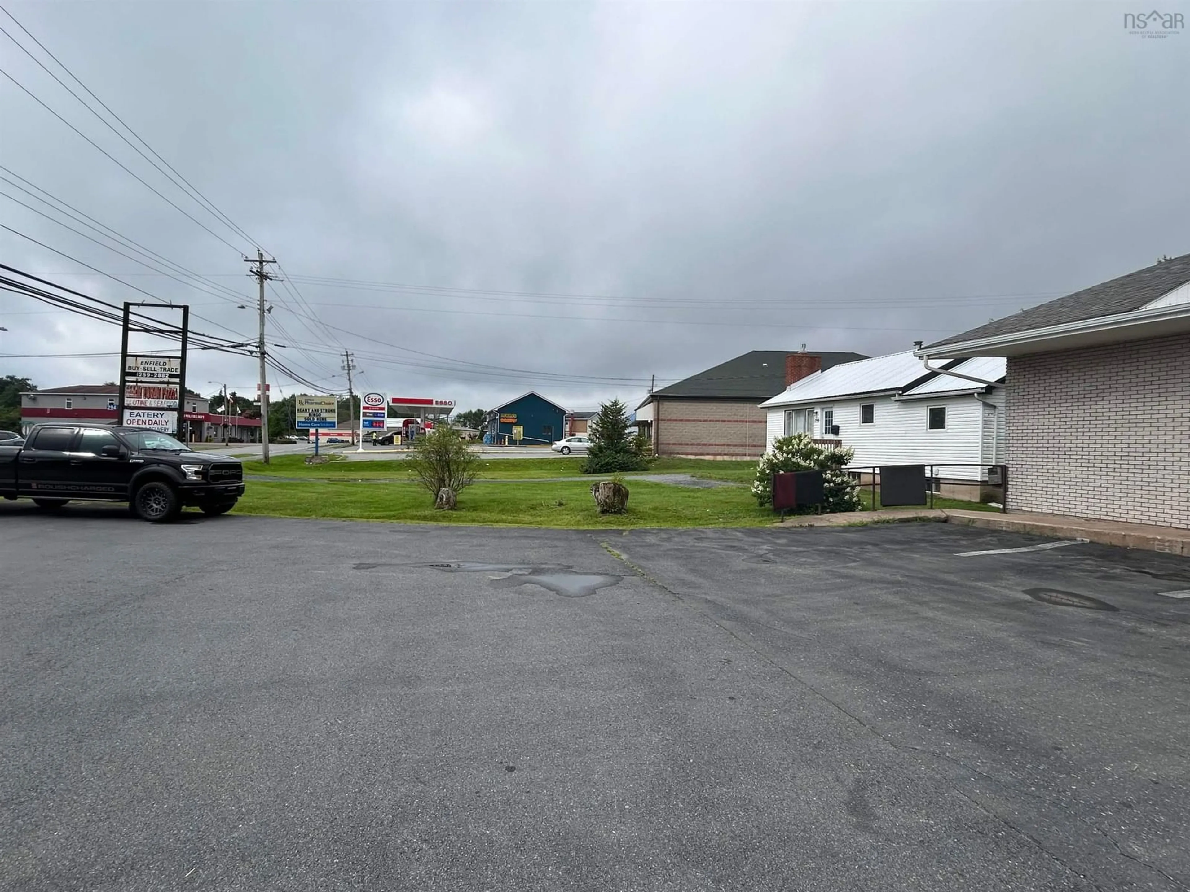 Frontside or backside of a home, the street view for 290 Highway 2, Enfield Nova Scotia B2T 1C9