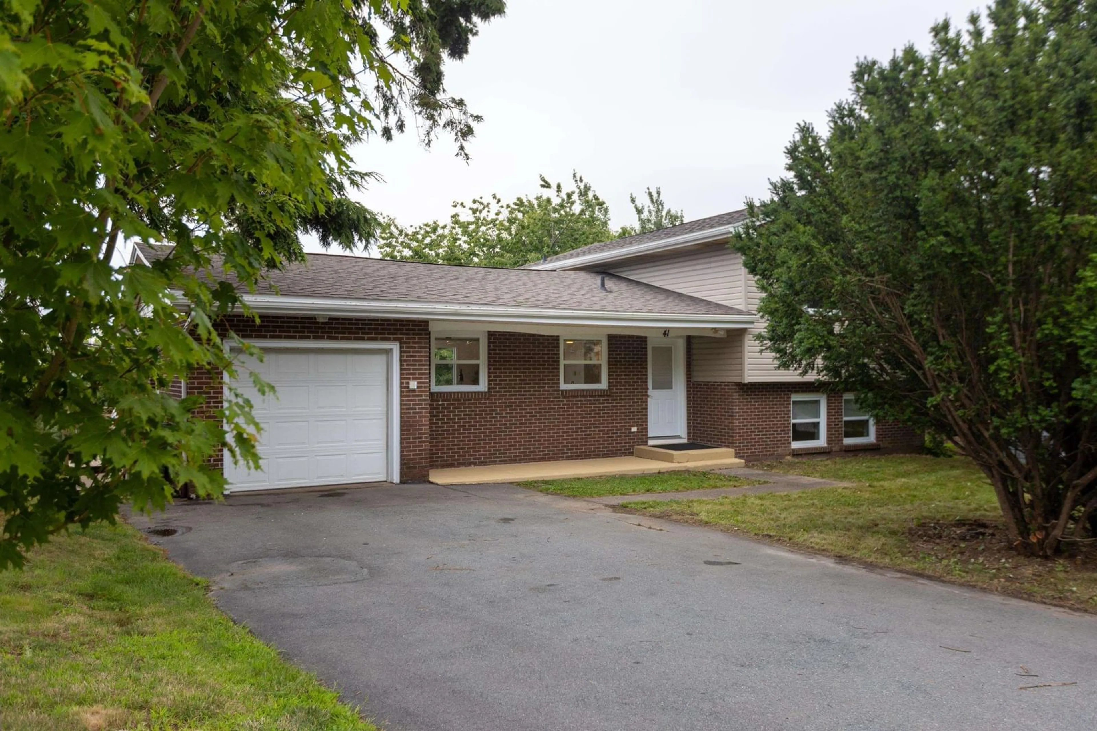 Frontside or backside of a home, cottage for 41 Bayview Rd, Halifax Nova Scotia B3M 1N8