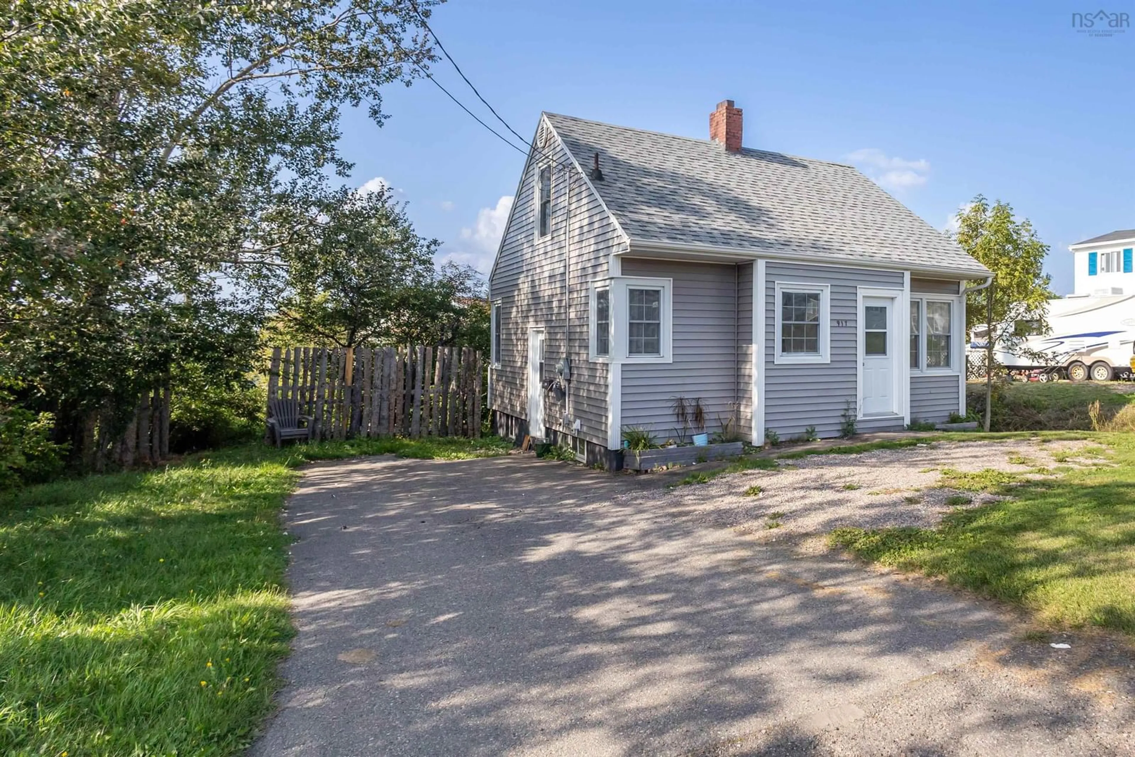 Cottage for 917 Upper Prince St, Sydney Nova Scotia B1P 5N8