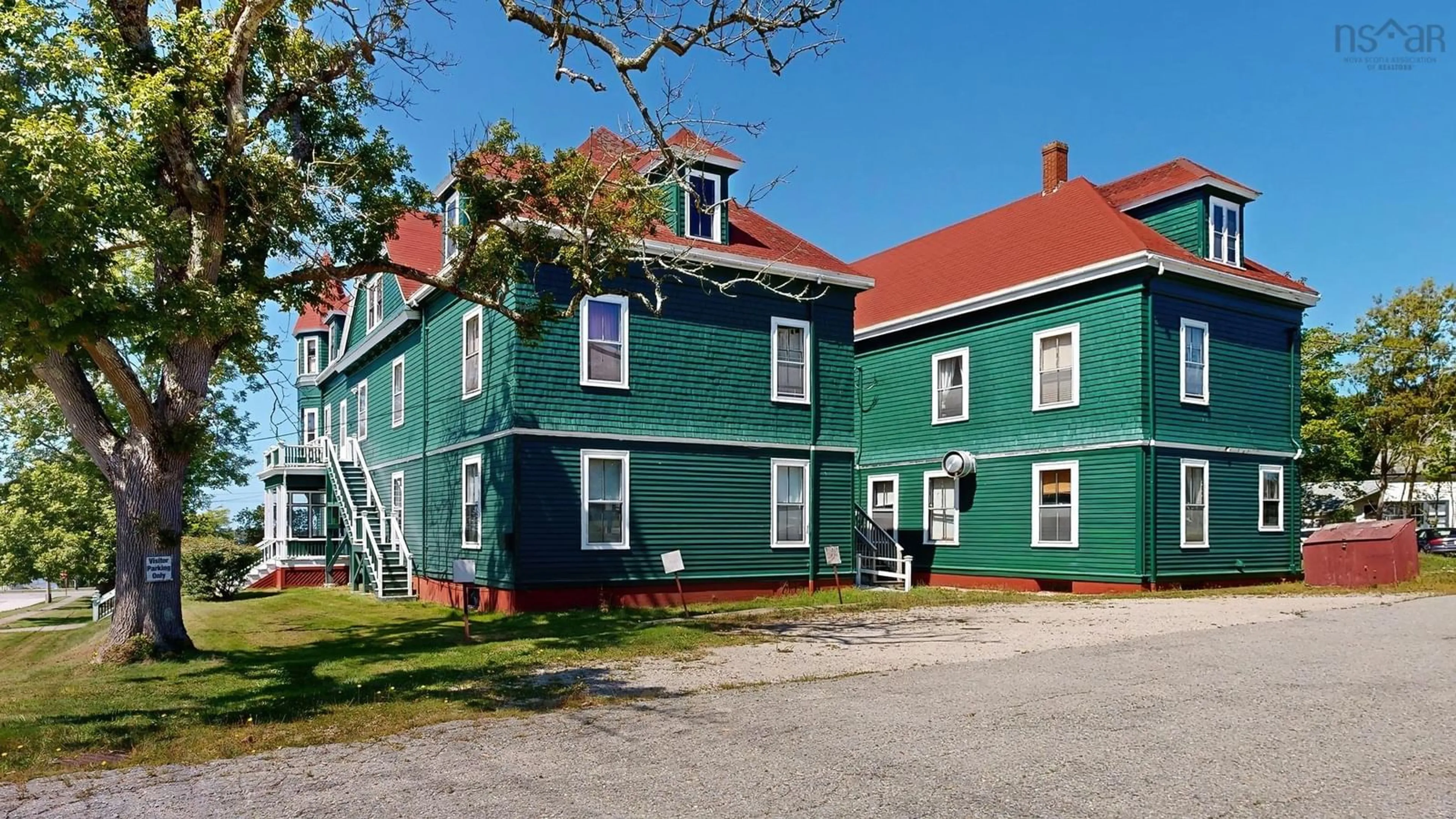 A pic from exterior of the house or condo, the front or back of building for 8 James St, Yarmouth Nova Scotia B5A 2V1