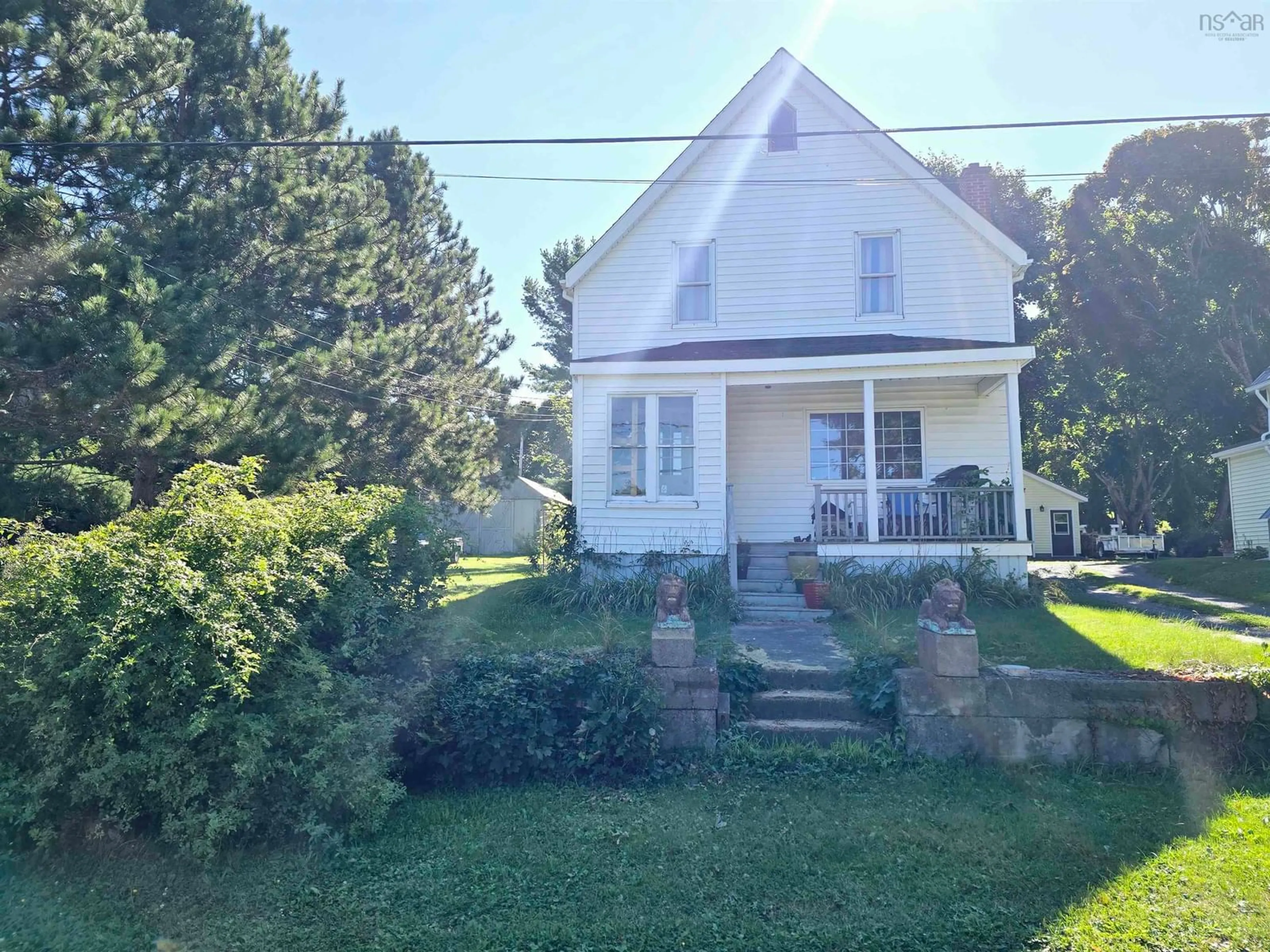 Frontside or backside of a home, cottage for 29 Edward St, Plymouth Nova Scotia B0K 1S0