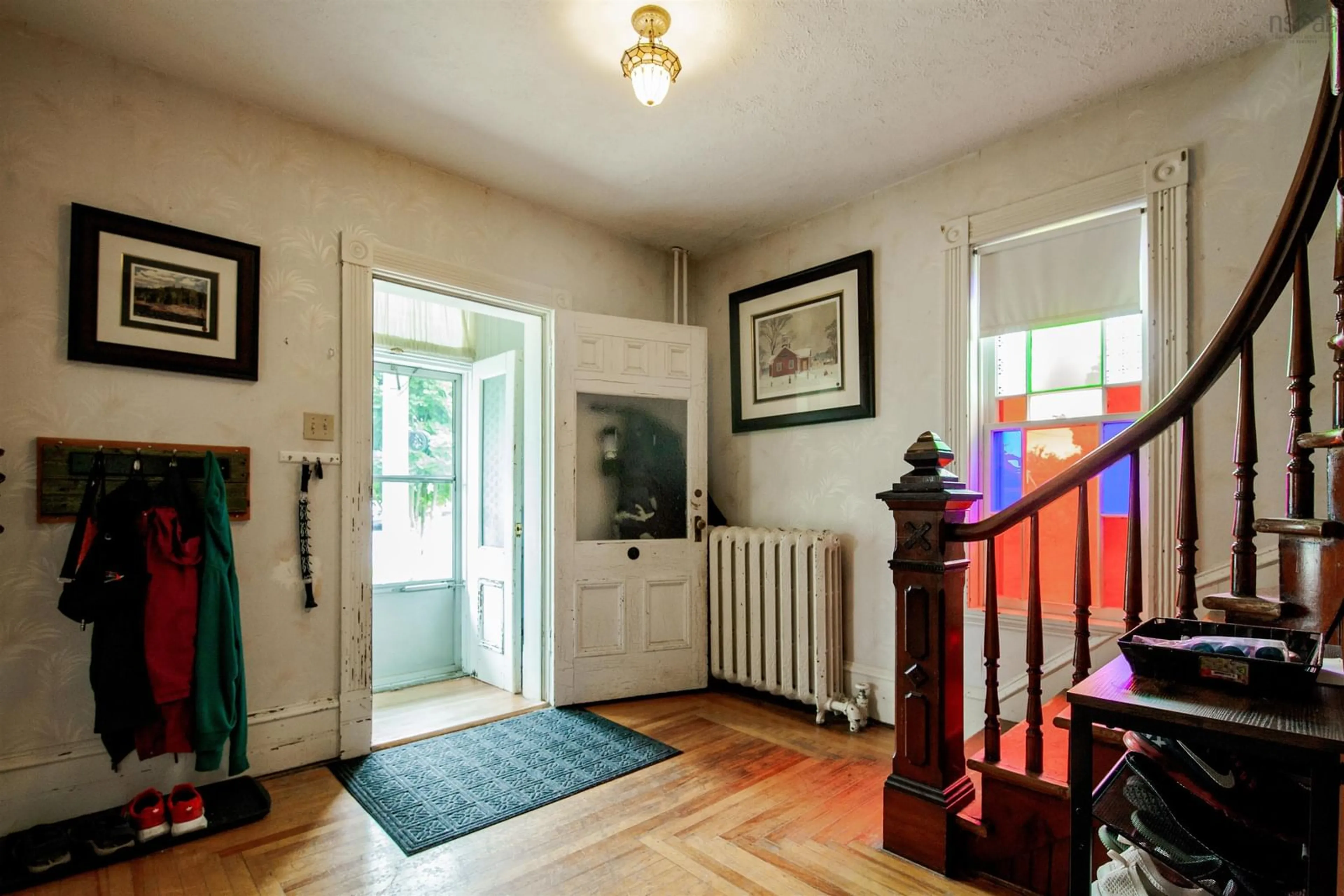 Indoor entryway, wood floors for 18 Emmanuel St, Stellarton Nova Scotia B0K 1S0