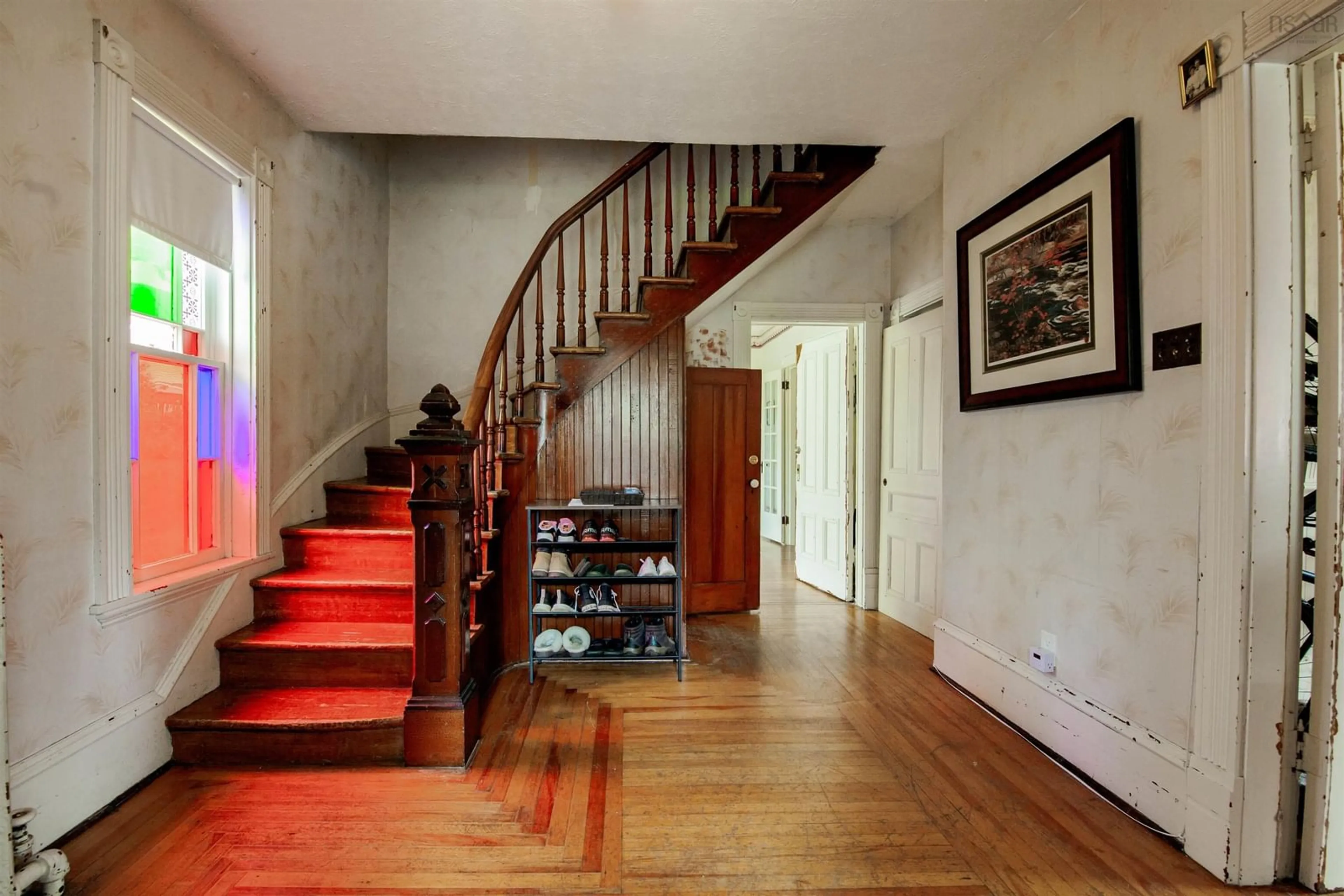 Indoor foyer, wood floors for 18 Emmanuel St, Stellarton Nova Scotia B0K 1S0