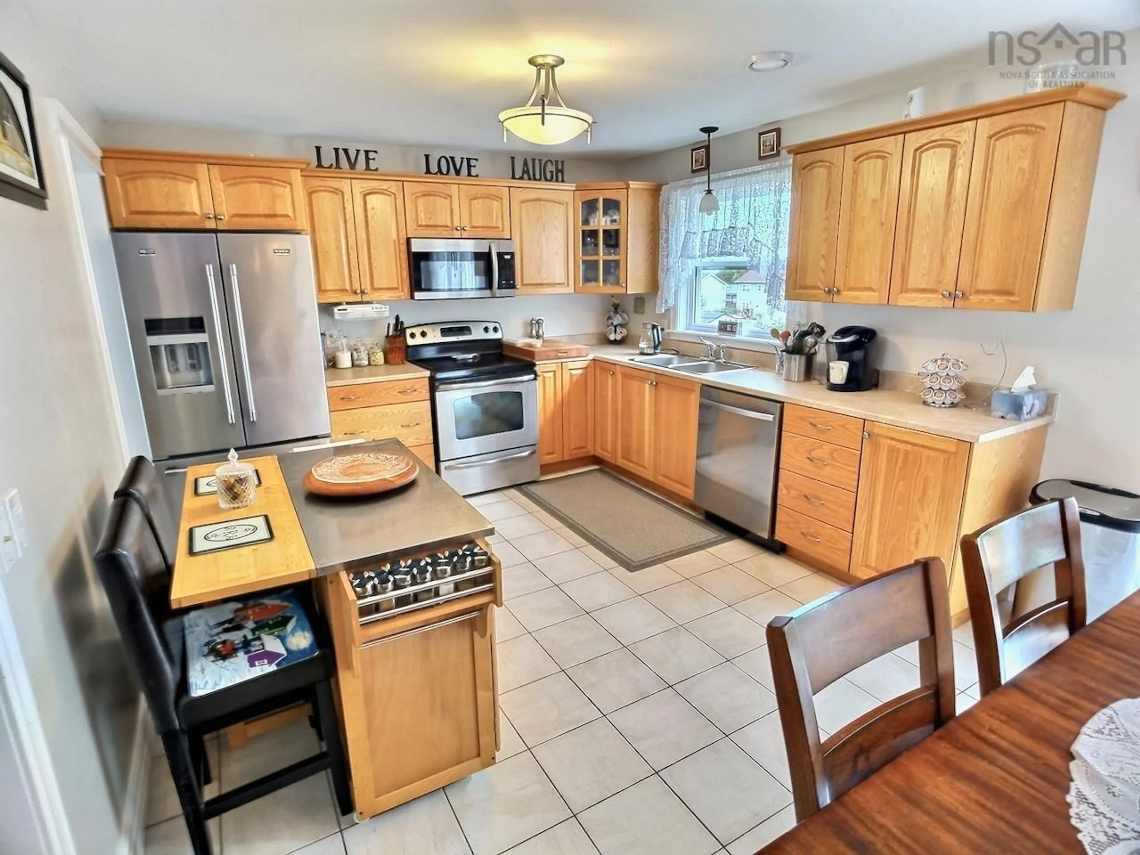 Open concept kitchen for 46 Jared Crt, Windsor Nova Scotia B0N 2T0