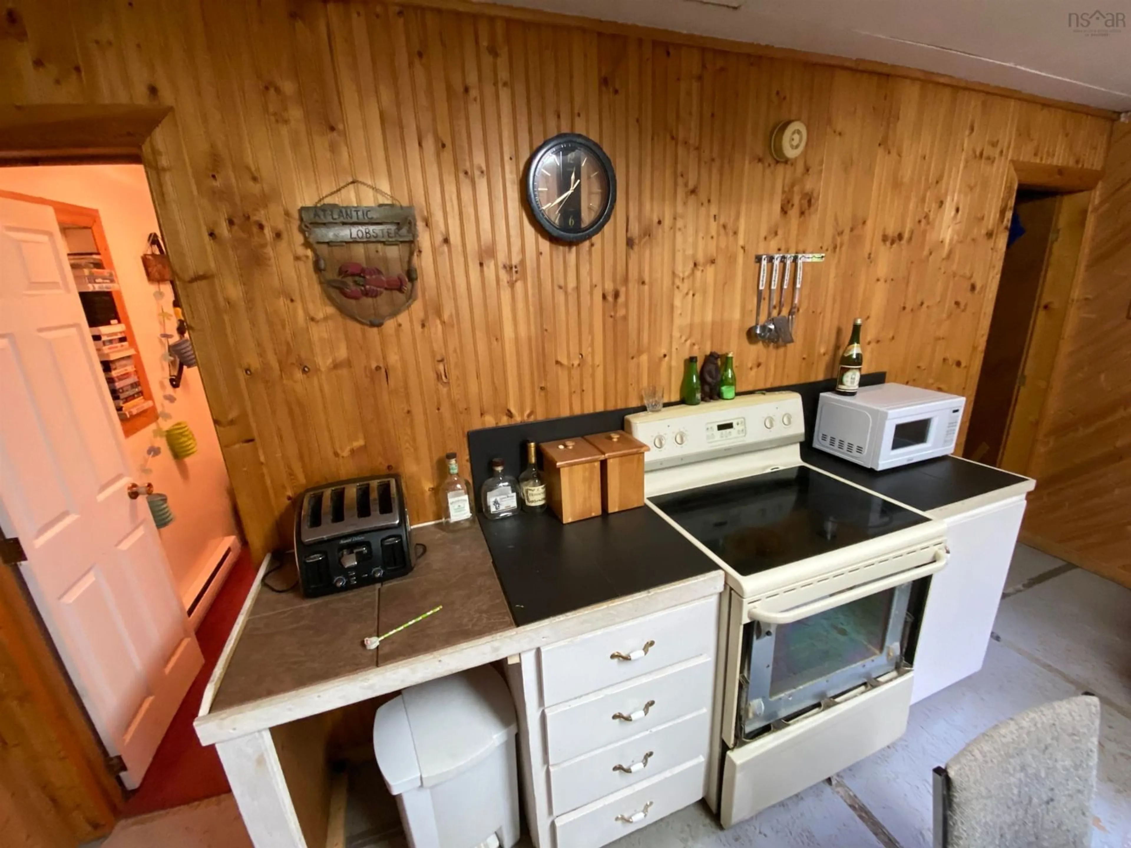 Standard kitchen, wood floors, cottage for 148 Alpine Dr, Wittenburg Nova Scotia B0N 2J0