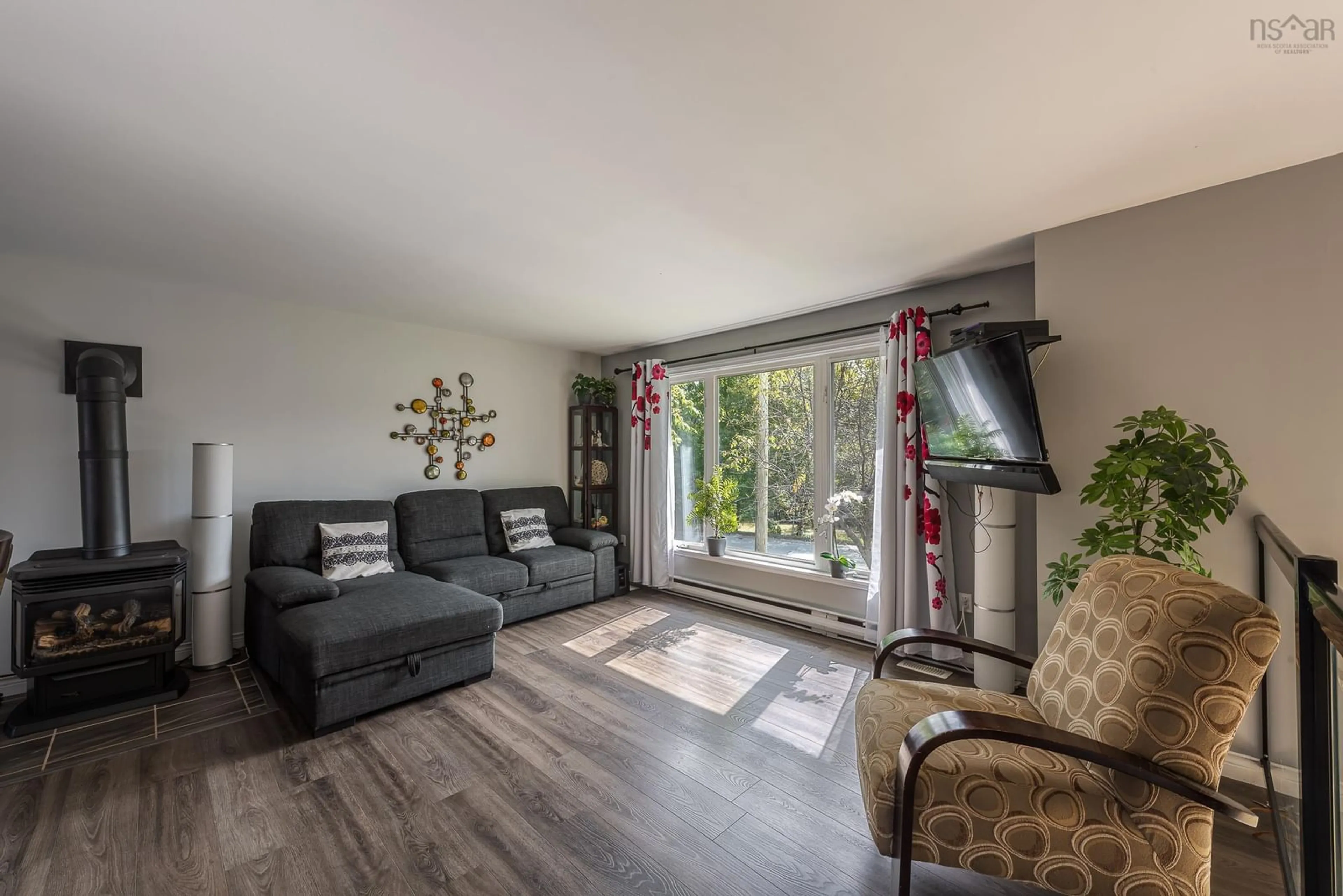 Living room, wood floors for 82 Nordic Cres, Lower Sackville Nova Scotia B4C 2E5