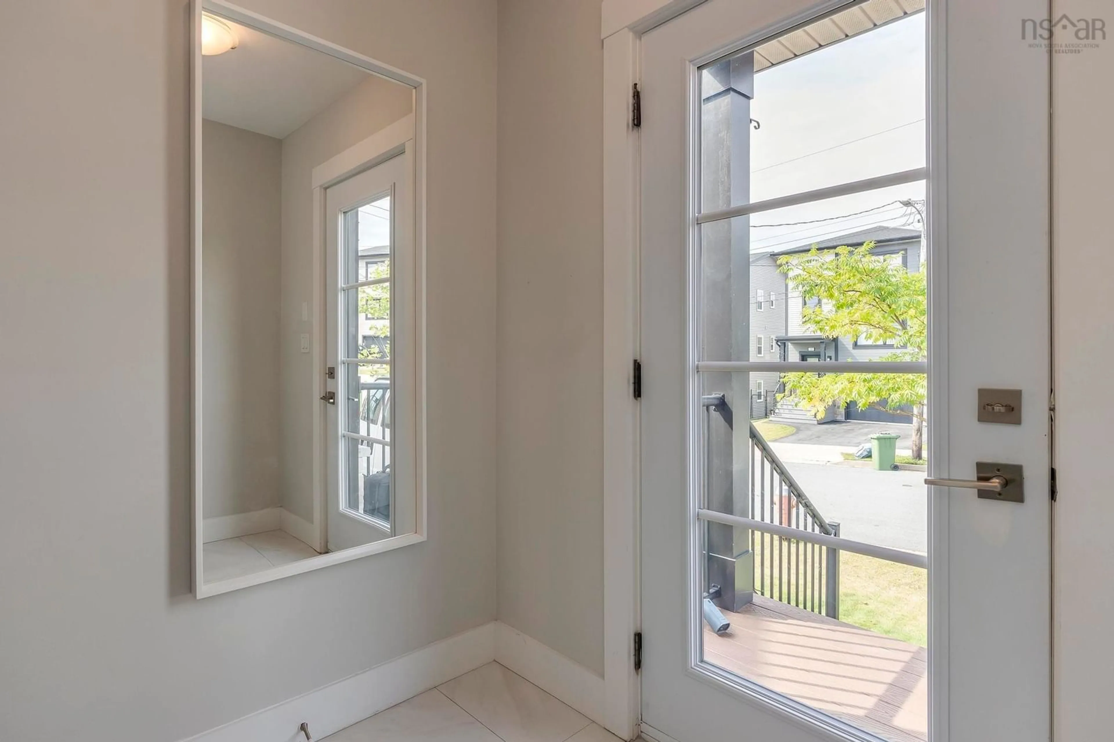 Indoor entryway for 17 Onyx Cres, Halifax Nova Scotia B3P 0H5