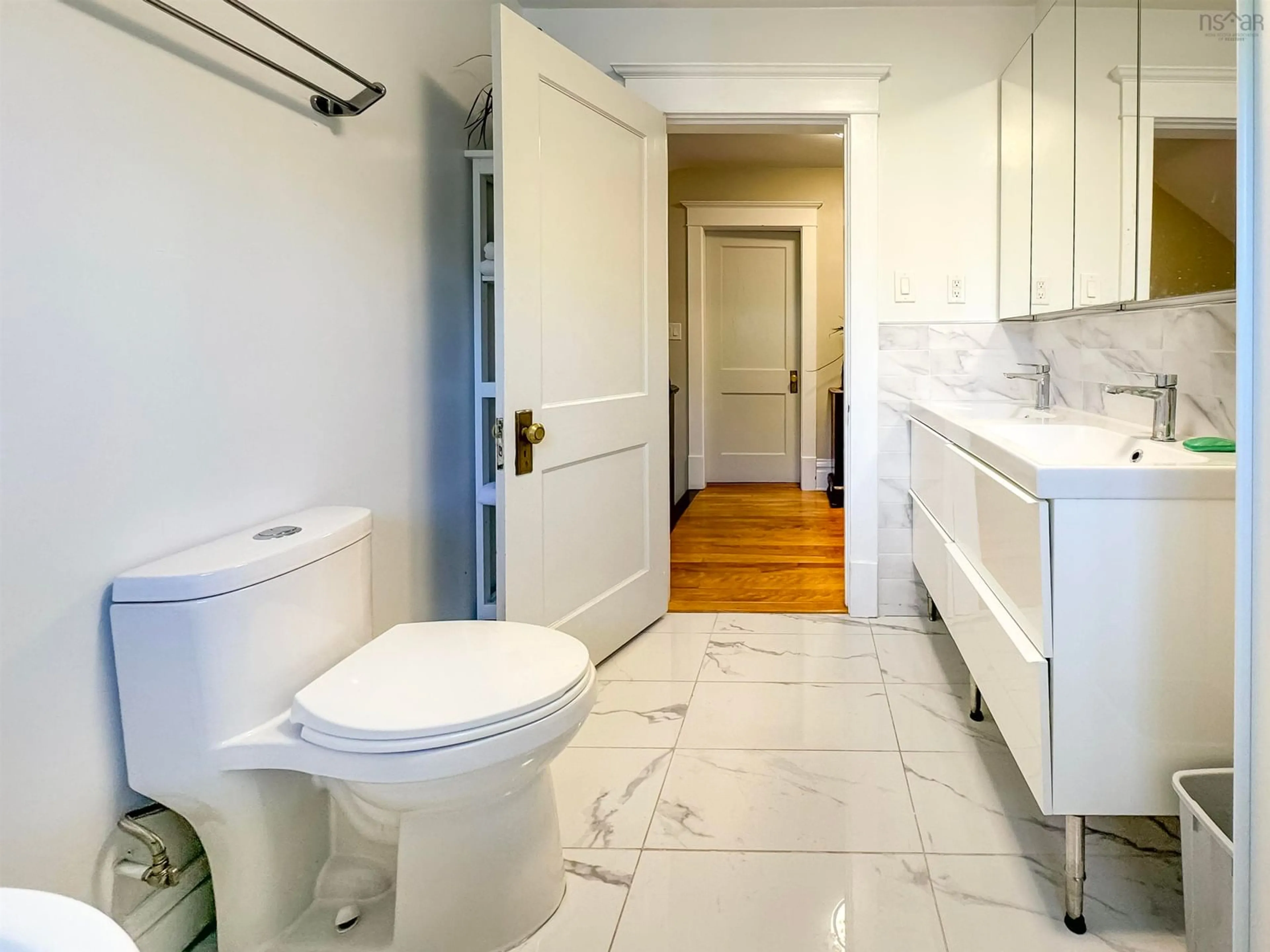 Bathroom, ceramic floors for 6365 North St, Halifax Nova Scotia B3L 1P7