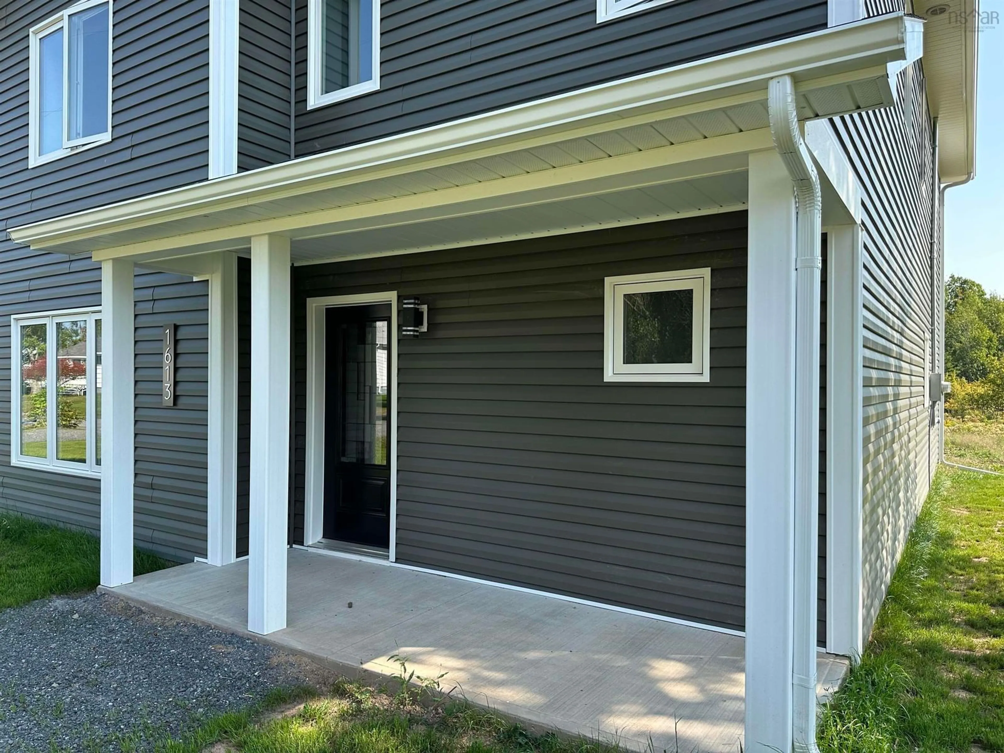 Home with vinyl exterior material for 1613 Mackay St, Westville Nova Scotia B0K 2A0