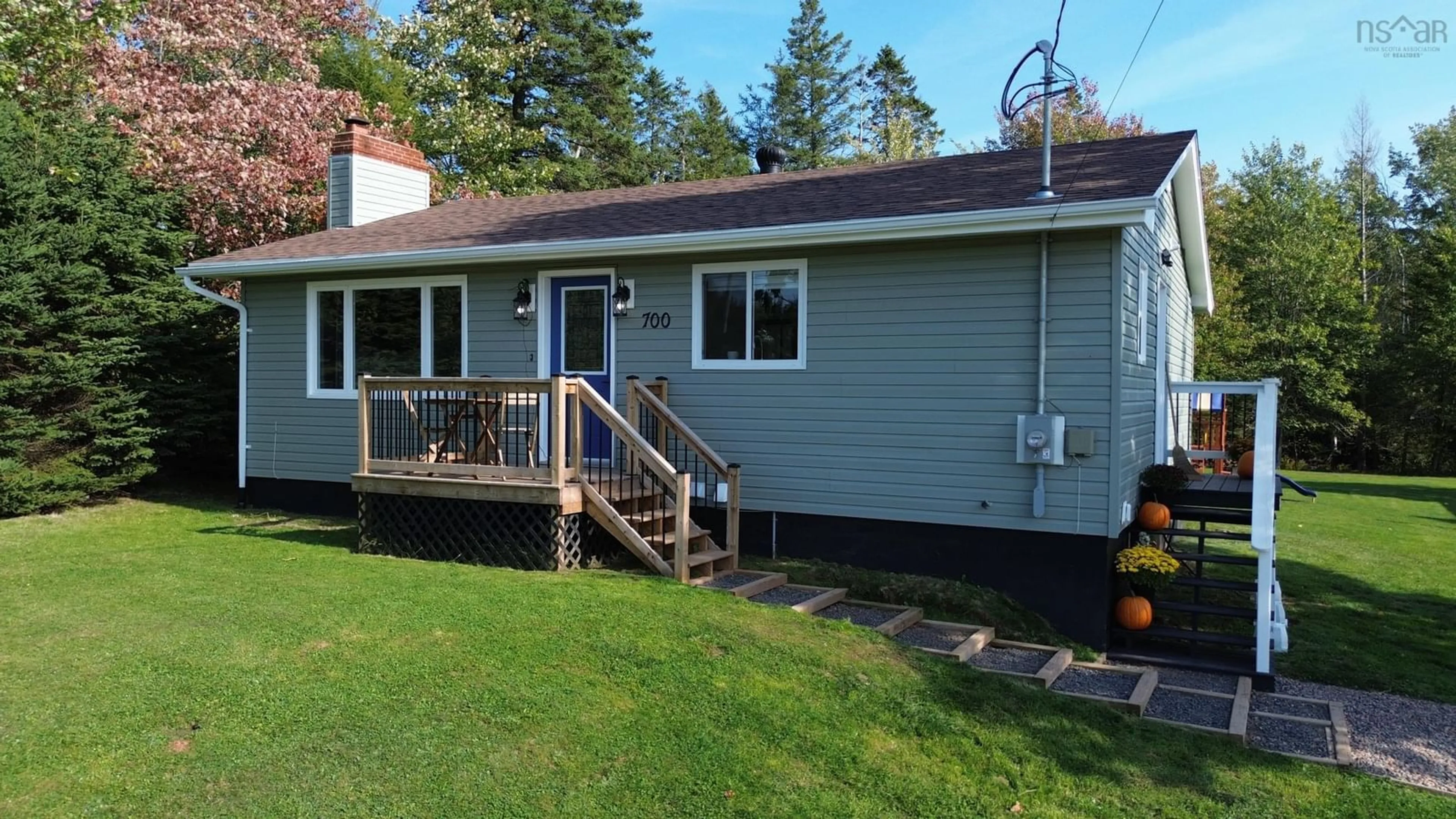 Cottage for 700 Pictou Rd, Valley Nova Scotia B6L 2P4