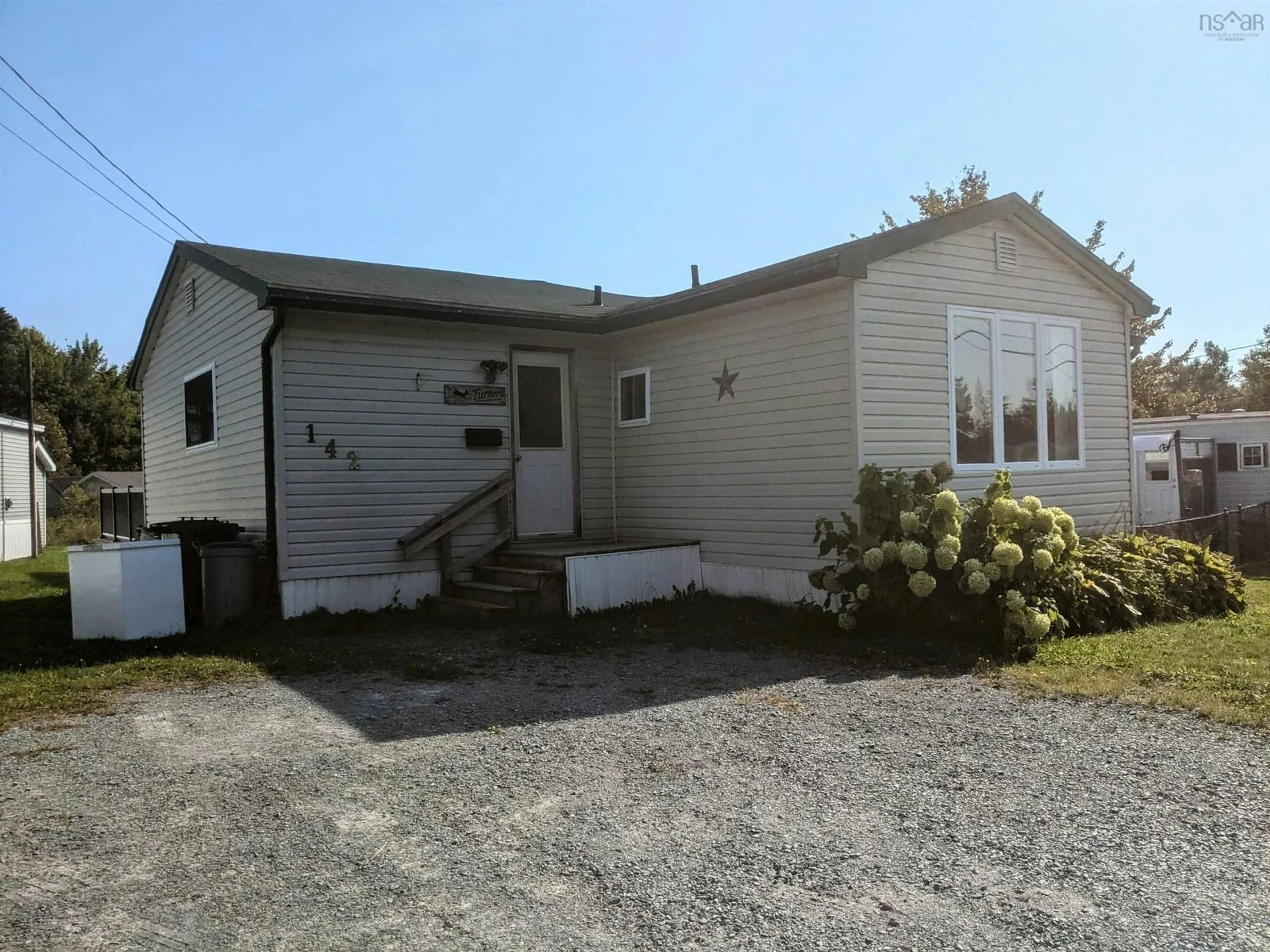 Outside view for 142 Hilltop Dr, Lower Sackville Nova Scotia B4C 2P5