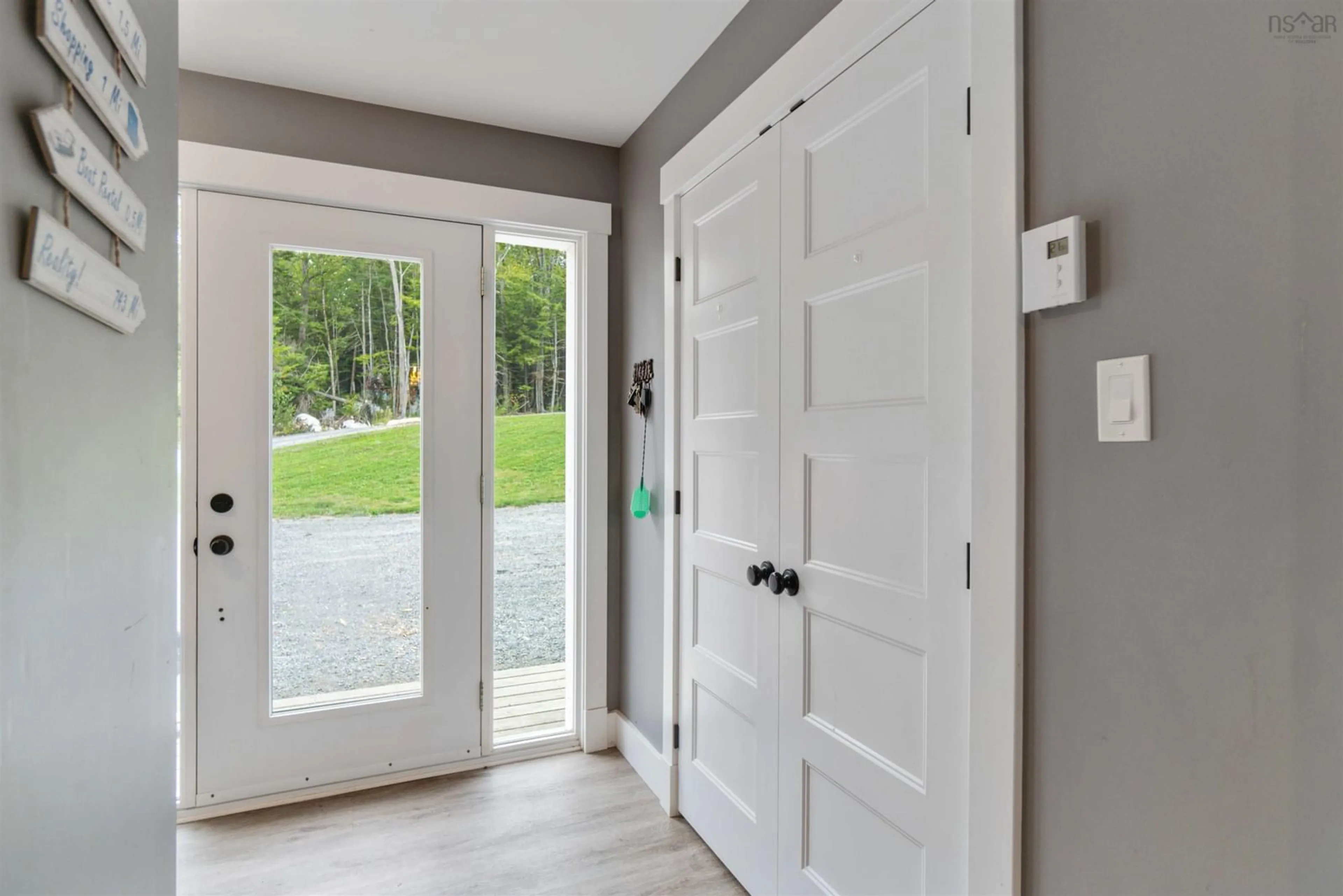 Indoor entryway, wood floors for 417 Summit Ridge Rd, Vaughan Nova Scotia B0N 2T0