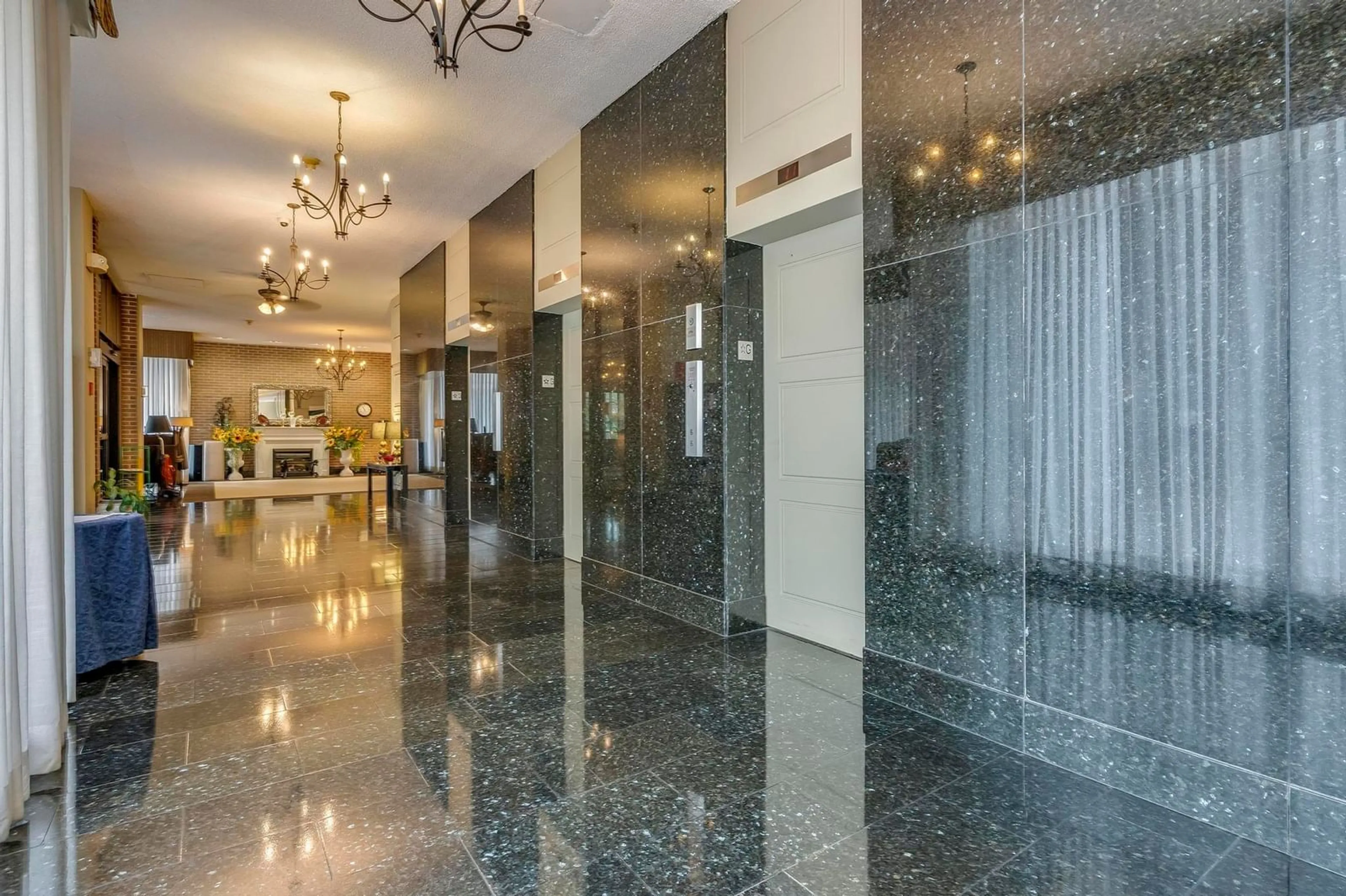 Indoor lobby, ceramic floors for 5959 Spring Garden Rd #705, Halifax Nova Scotia B3H 1Y5