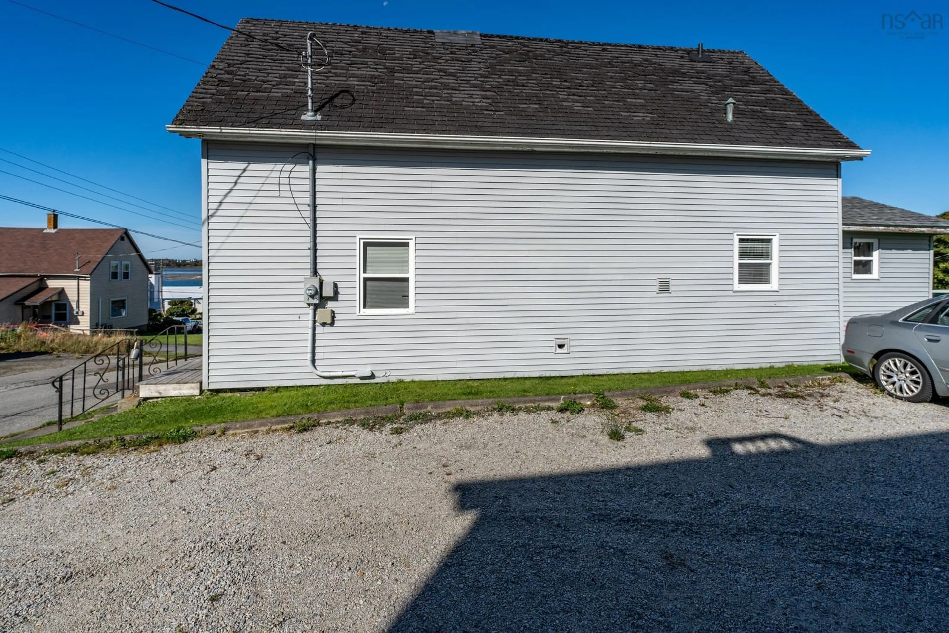 A pic from exterior of the house or condo, the front or back of building for 10 Store St, Yarmouth Nova Scotia B5A 2Z2