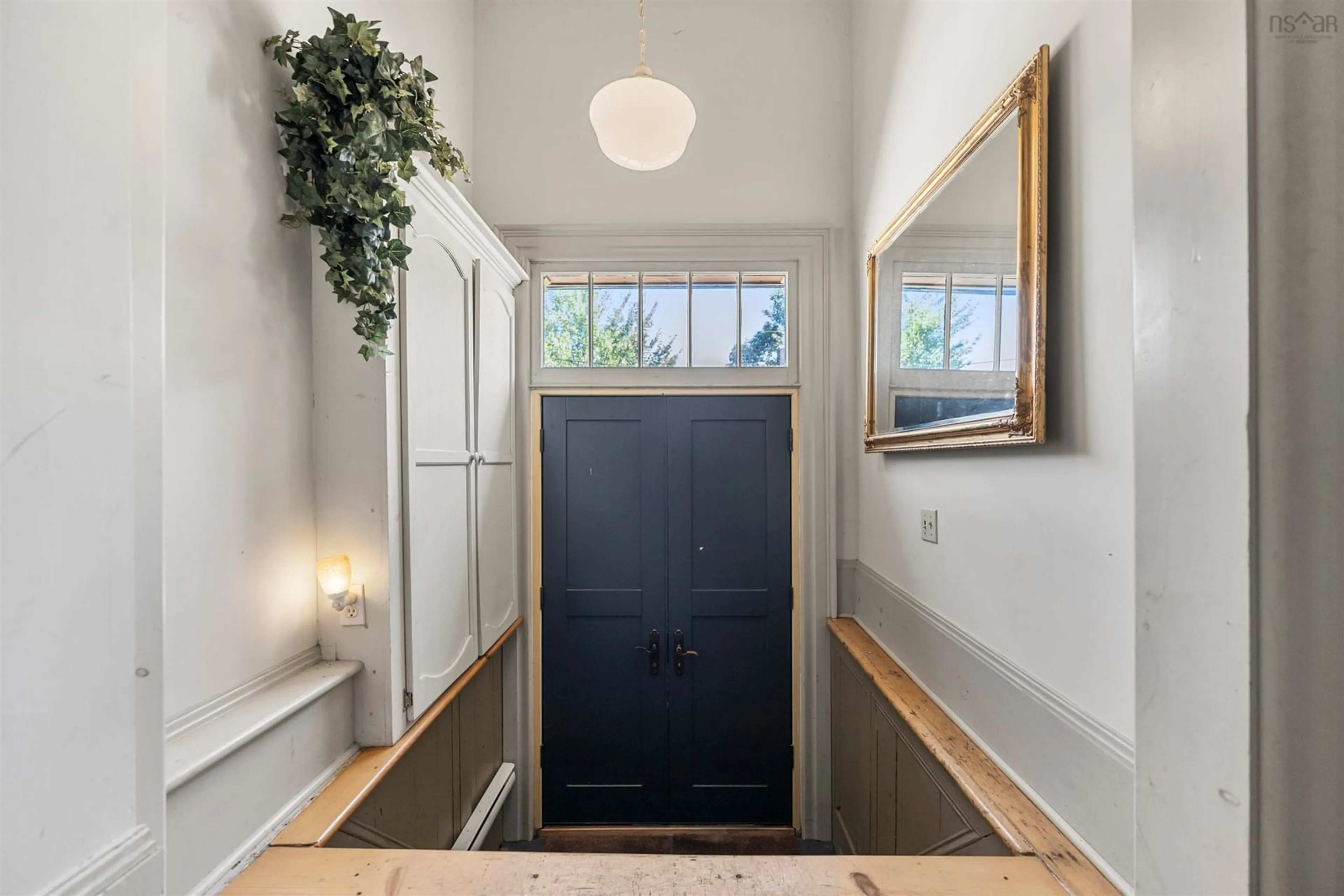 Indoor entryway, wood floors for 2048 Creighton St, Halifax Nova Scotia B3K 3R2