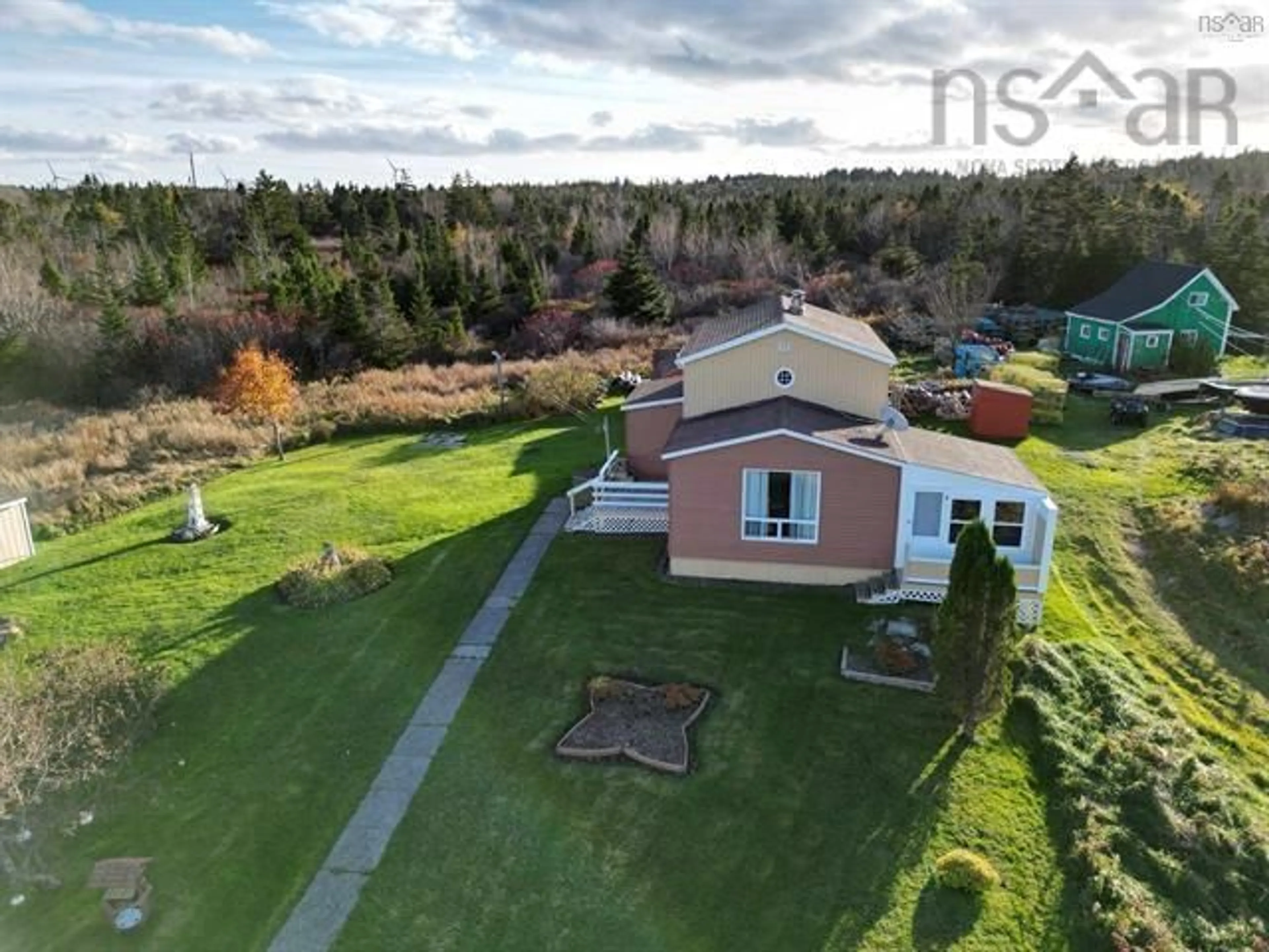 A pic from outside/outdoor area/front of a property/back of a property/a pic from drone, unknown for 870 Union St, Canso Nova Scotia B0H 1H0