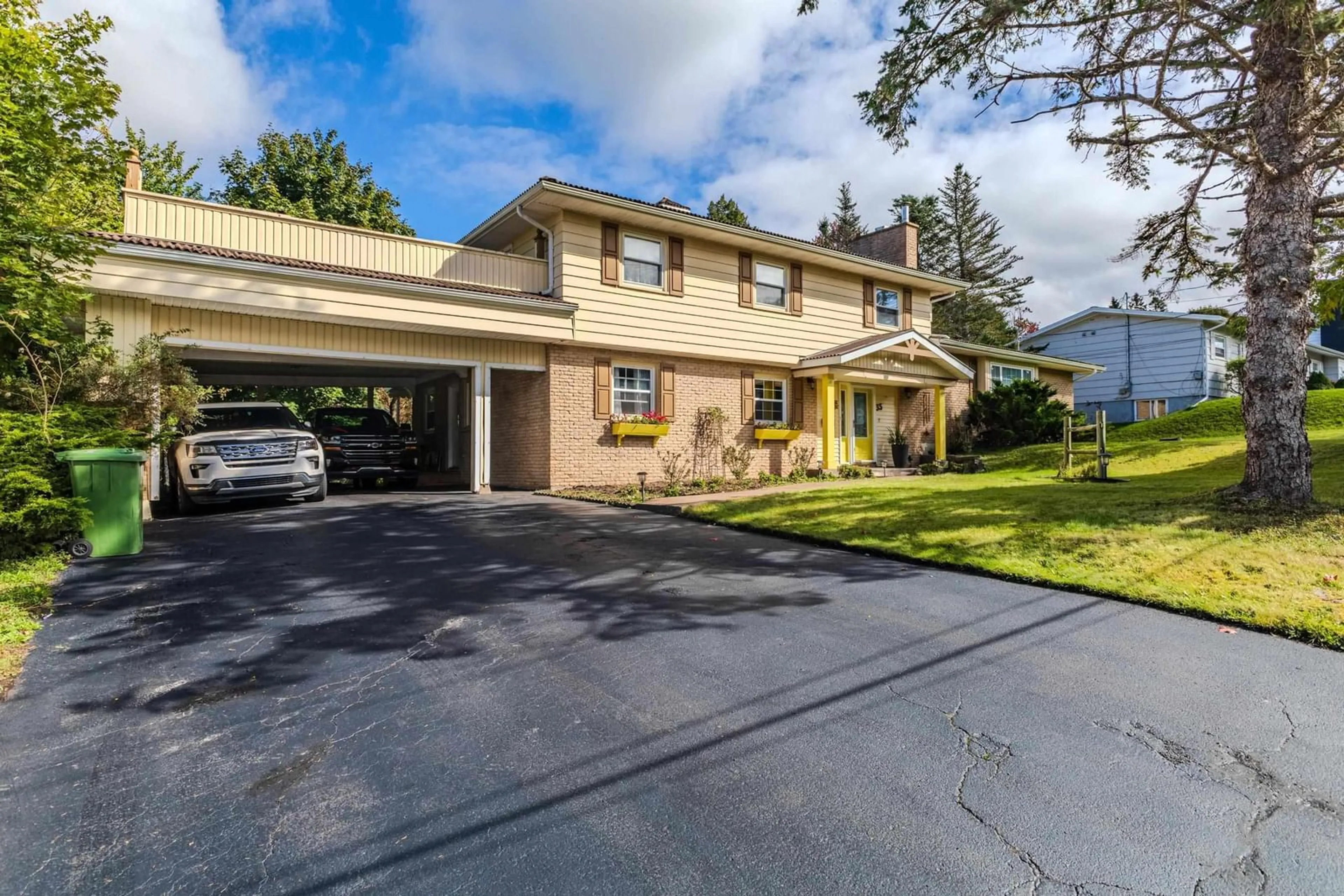 A pic from exterior of the house or condo, the street view for 35 Grandview Dr, Truro Nova Scotia B2N 3N5