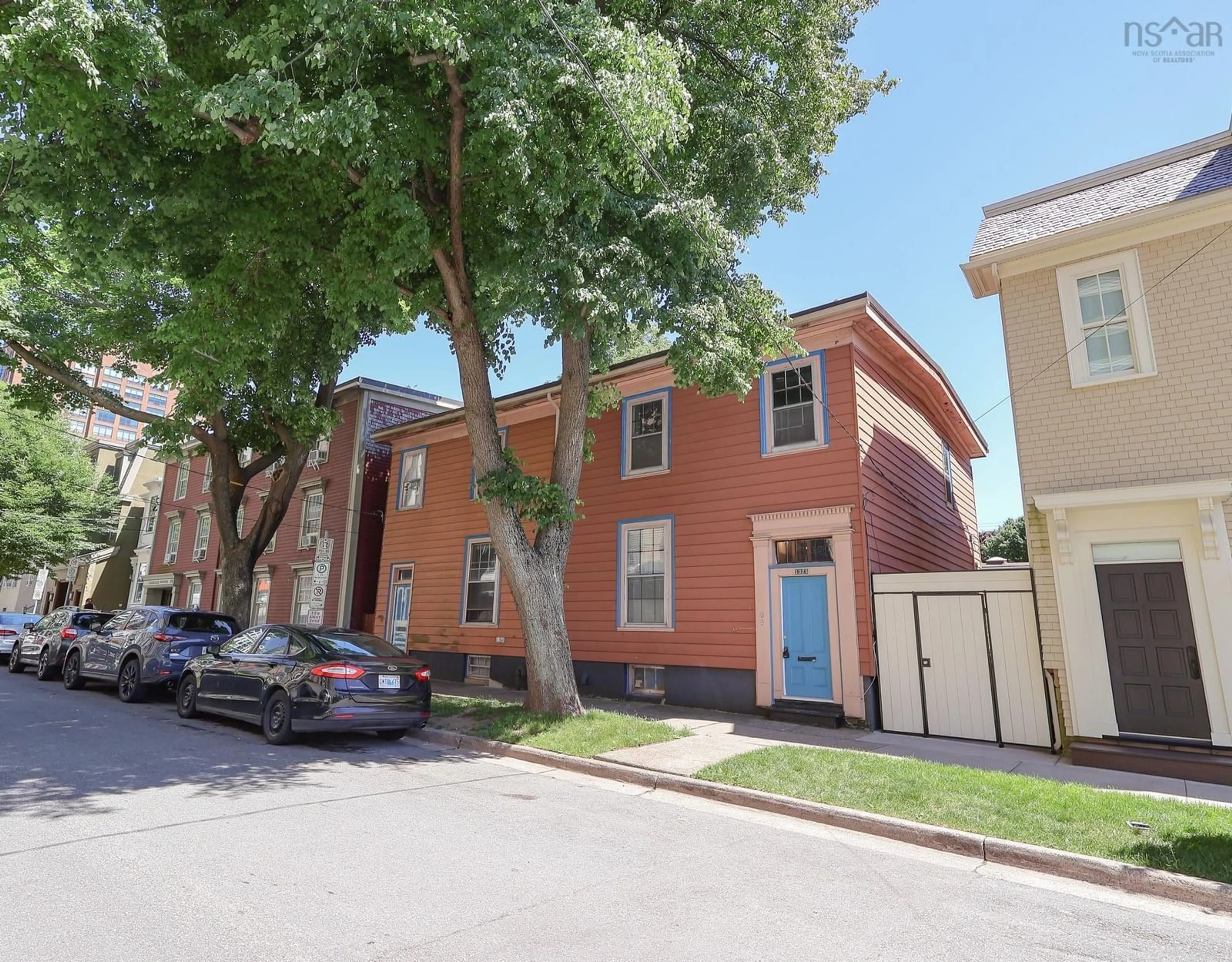 A pic from exterior of the house or condo, the street view for 1325/1329 Brenton St, Halifax Nova Scotia B3J 2K5