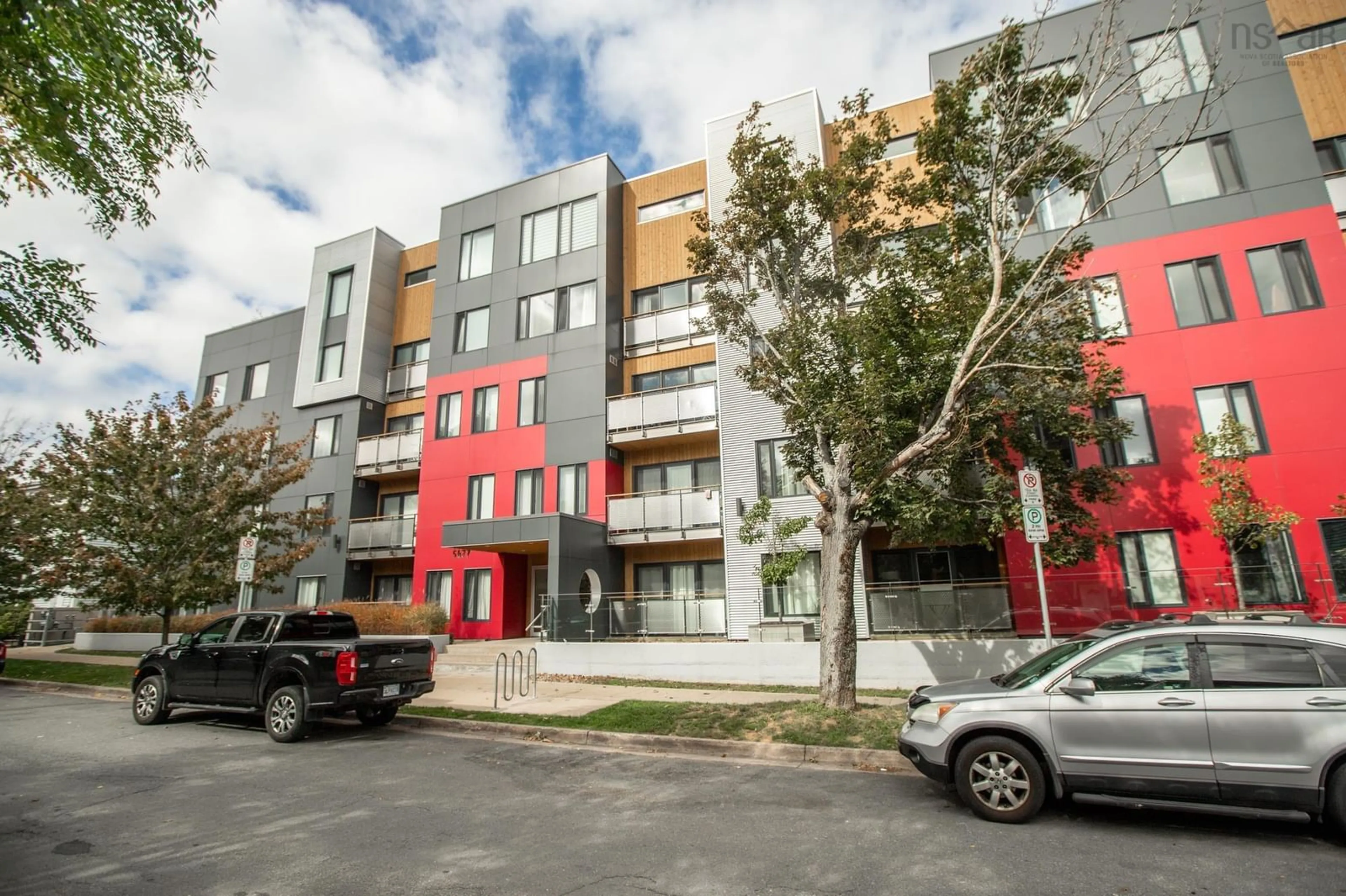 A pic from exterior of the house or condo, the front or back of building for 5677 Harris St #104, Halifax Peninsula Nova Scotia B3K 0G4