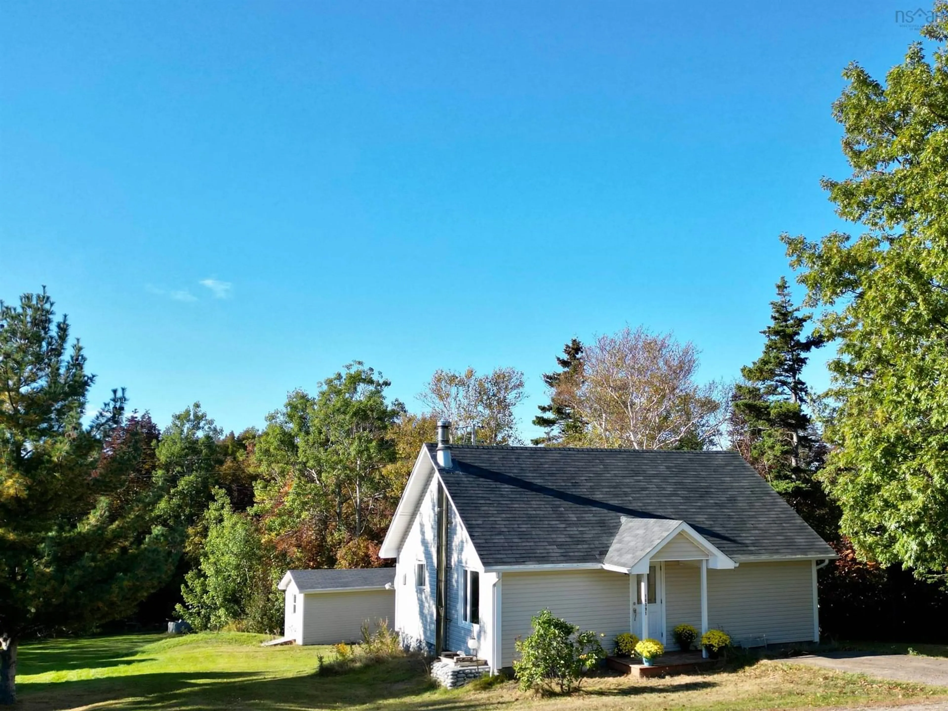 Frontside or backside of a home, cottage for 16391 Cabot Trail Rd, La Prairie Nova Scotia B0E 1H0