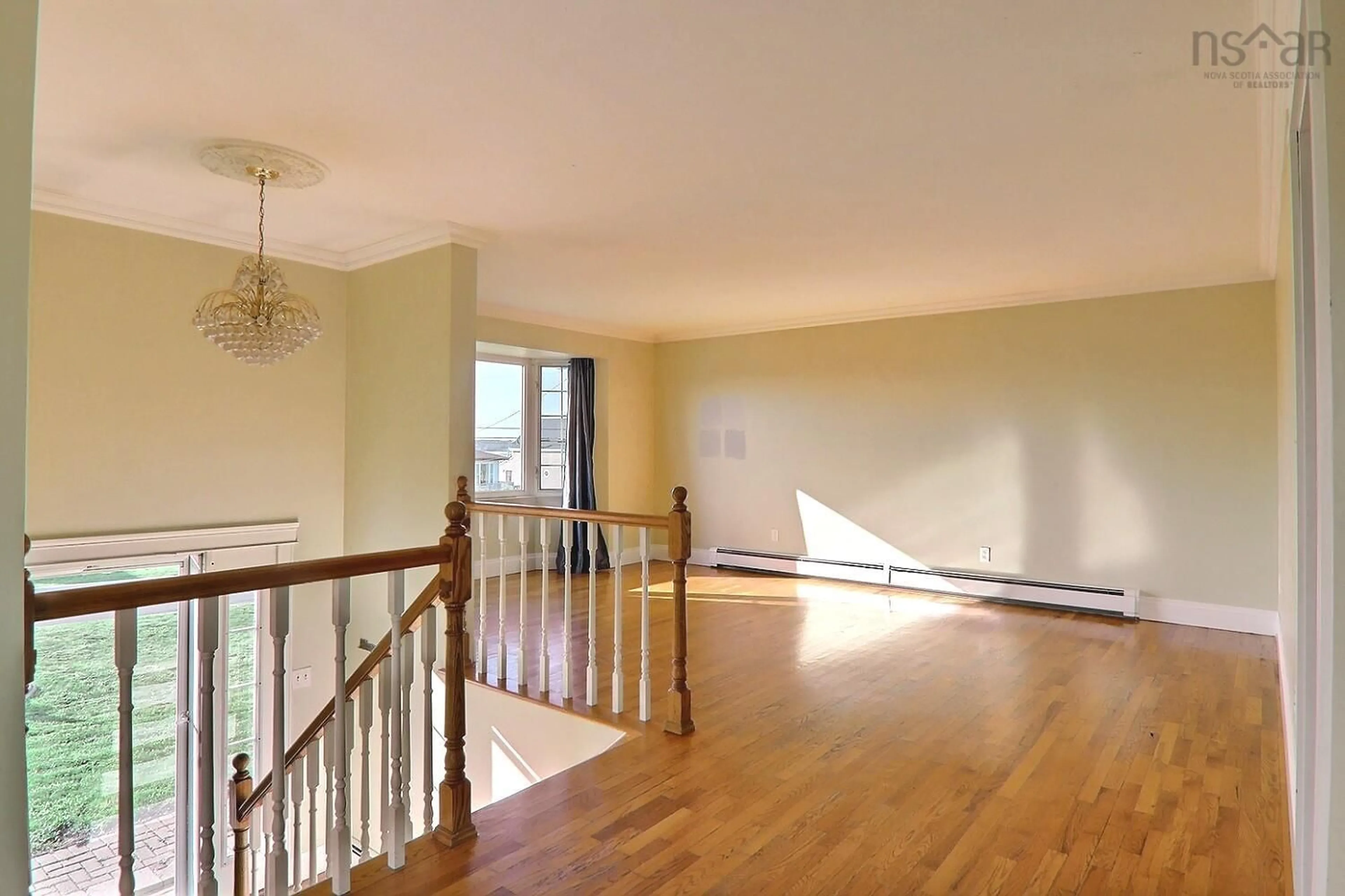 Indoor foyer, wood floors for 70 Union Street, Dominion Nova Scotia B1G 1W7