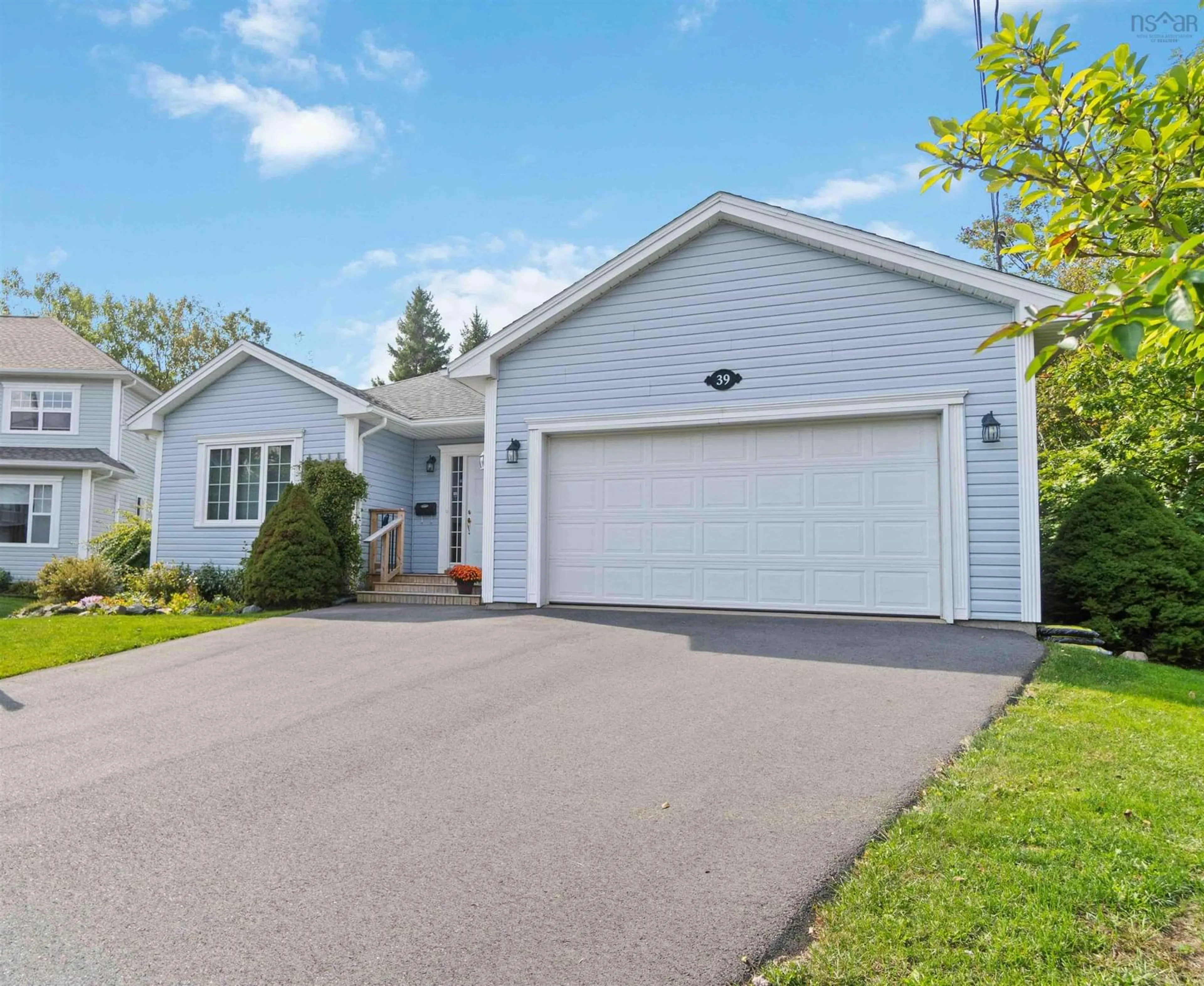 Frontside or backside of a home, cottage for 39 Fernbrook Crt, Dartmouth Nova Scotia B2X 3V6