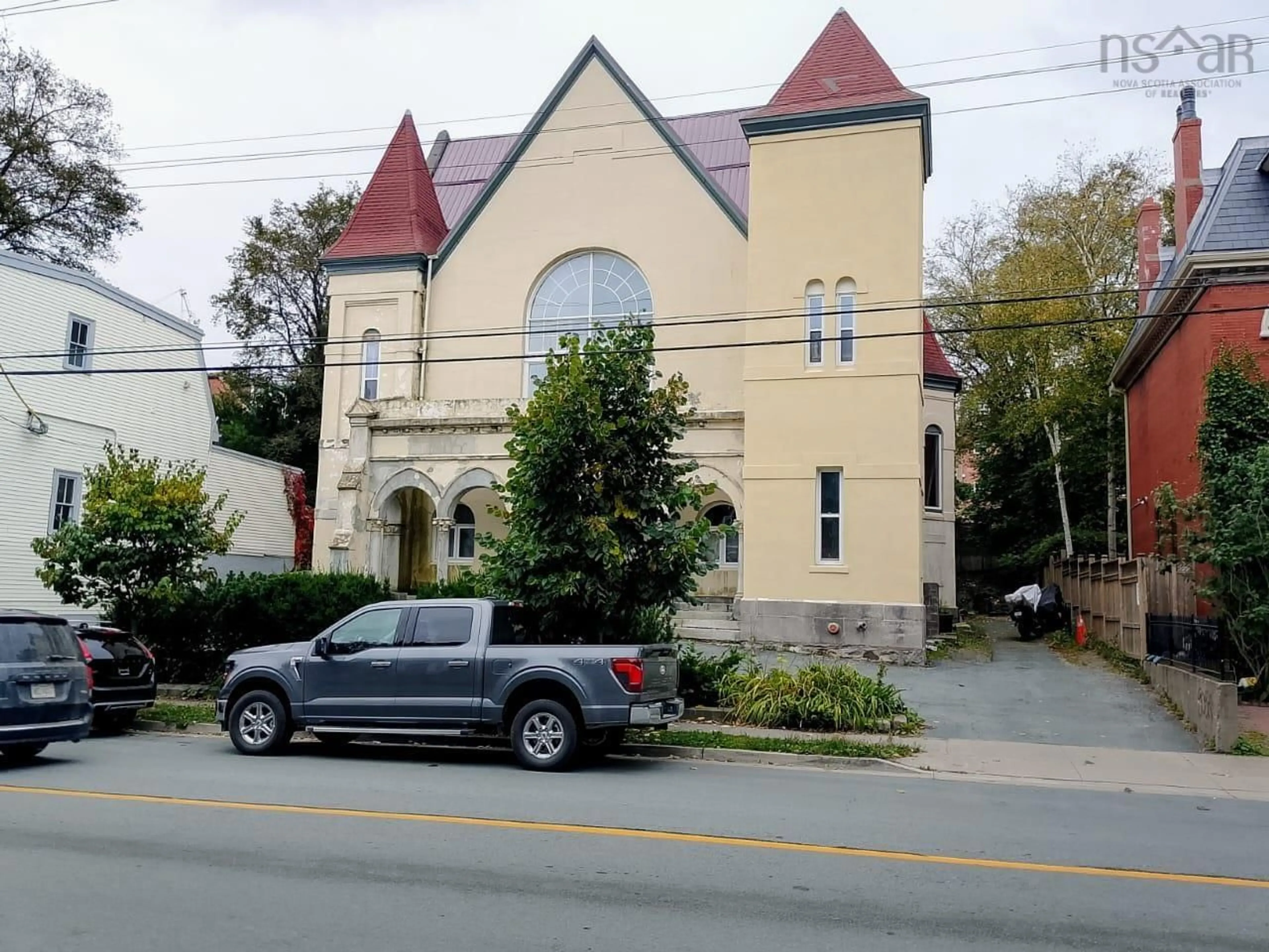 A pic from exterior of the house or condo, the street view for 2128 Brunswick Street #1, Halifax Nova Scotia B3K 2Y8