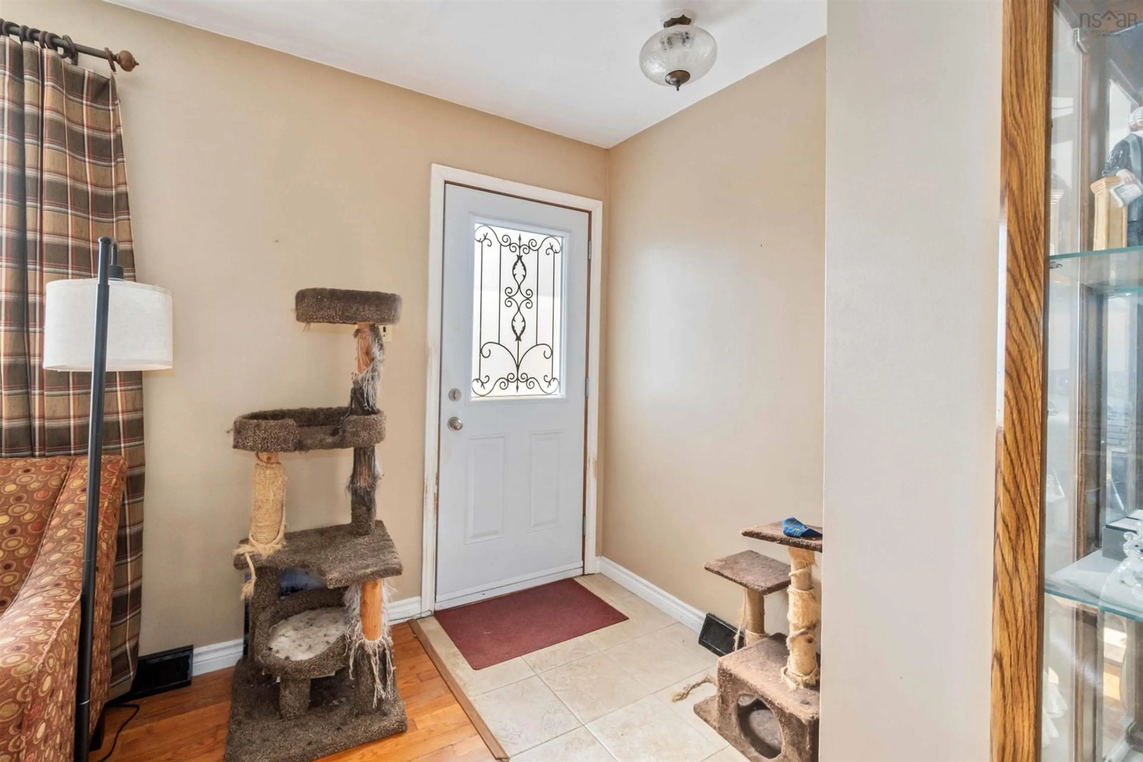 Indoor entryway, wood floors for 36 Nova Terr, Cole Harbour Nova Scotia B2V 1A9