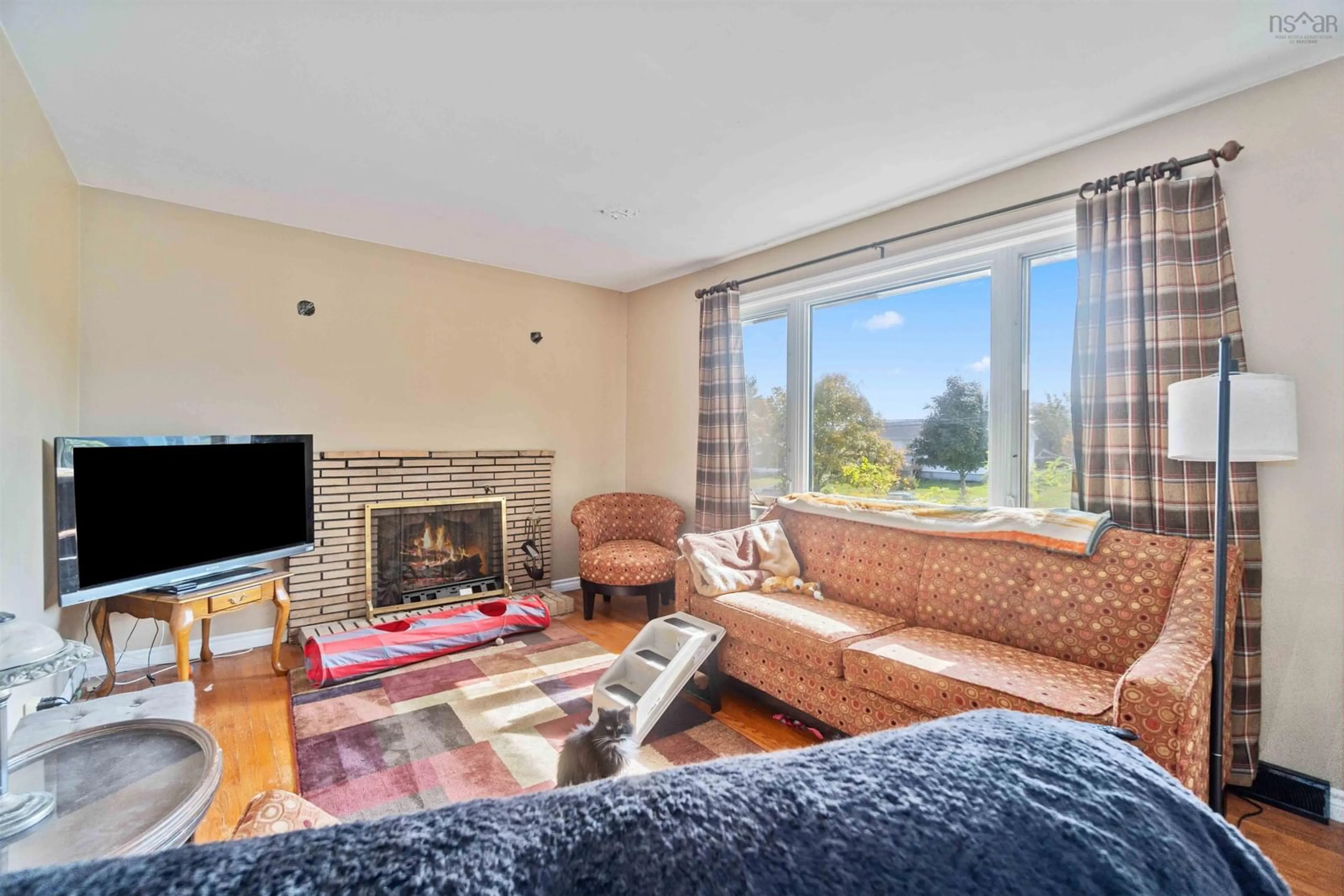 Living room, wood floors for 36 Nova Terr, Cole Harbour Nova Scotia B2V 1A9