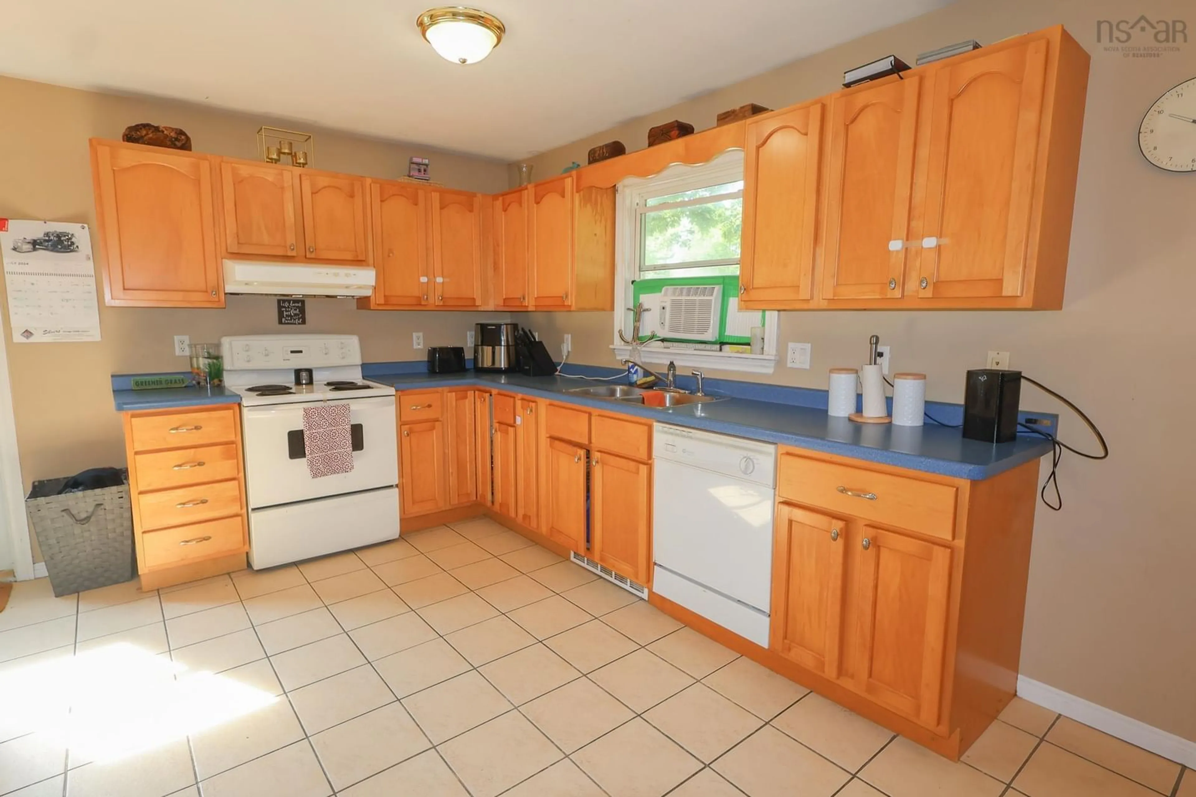 Standard kitchen, wood floors, cottage for 21 Elizabeth Ave, Bridgewater Nova Scotia B4V 1M1