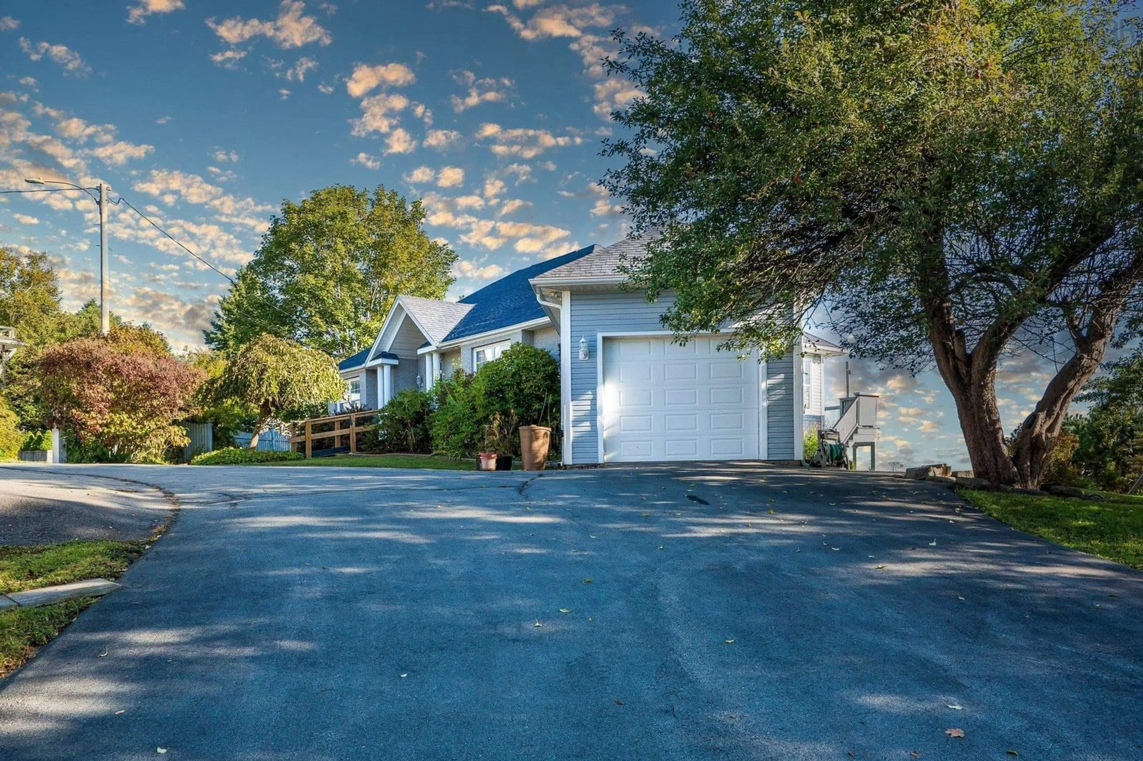 Frontside or backside of a home, the street view for 18 Keefe Dr, Halifax Nova Scotia B3P 2J1