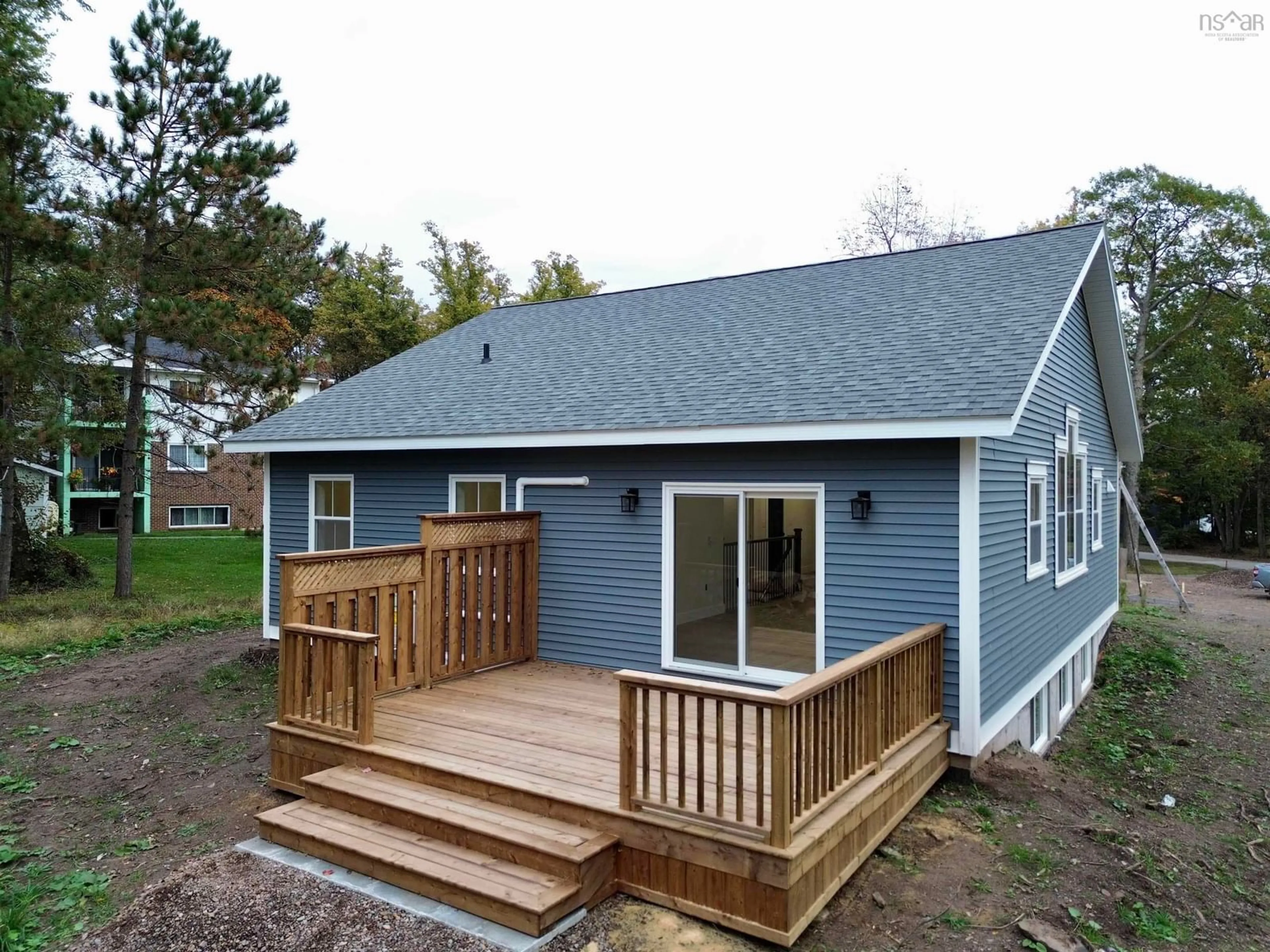 Home with vinyl exterior material for 92 Cottage St, Pictou Nova Scotia B0K 1H0