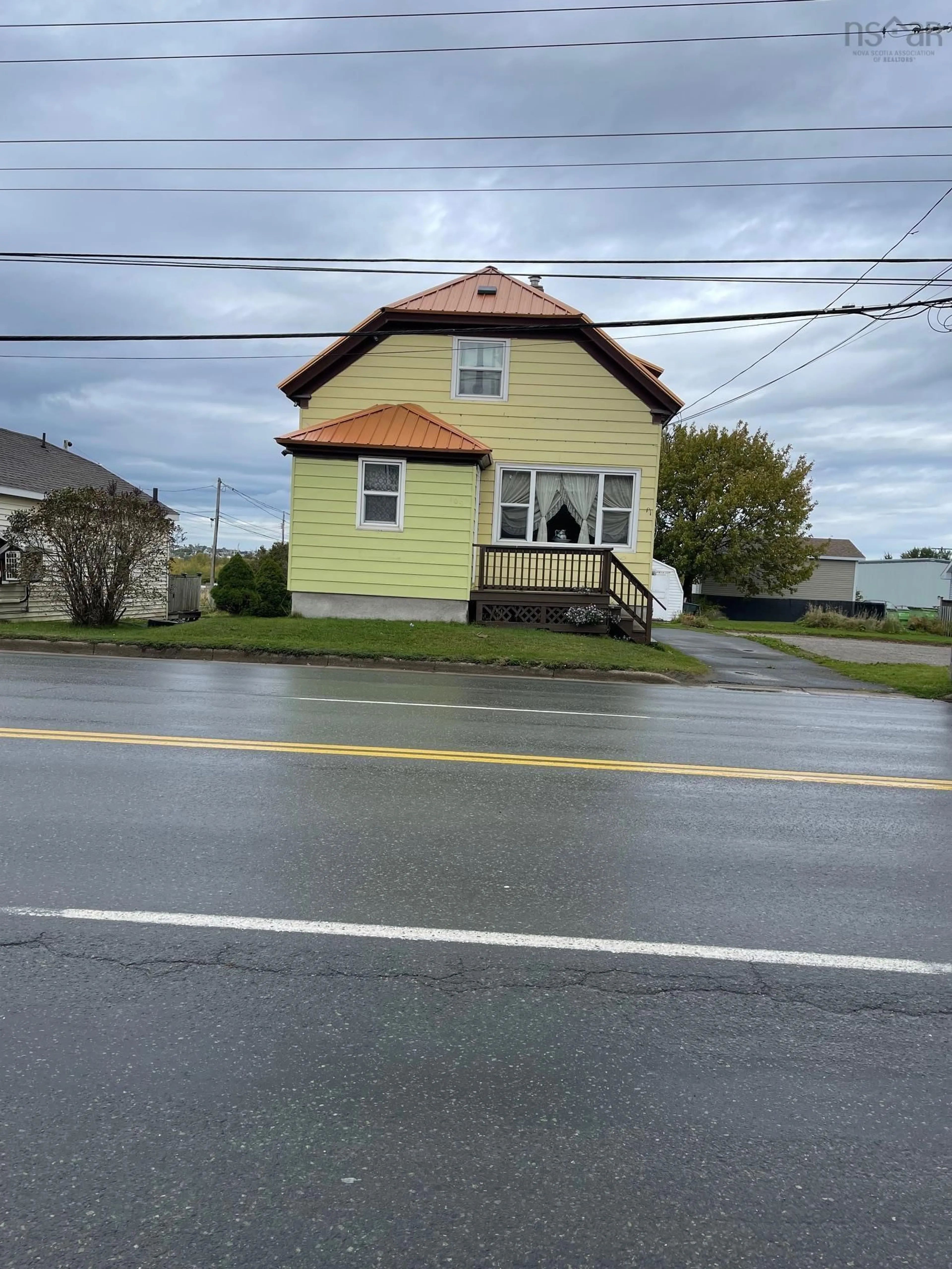 Frontside or backside of a home, the street view for 109 Welton St, Sydney Nova Scotia B1P 5R6