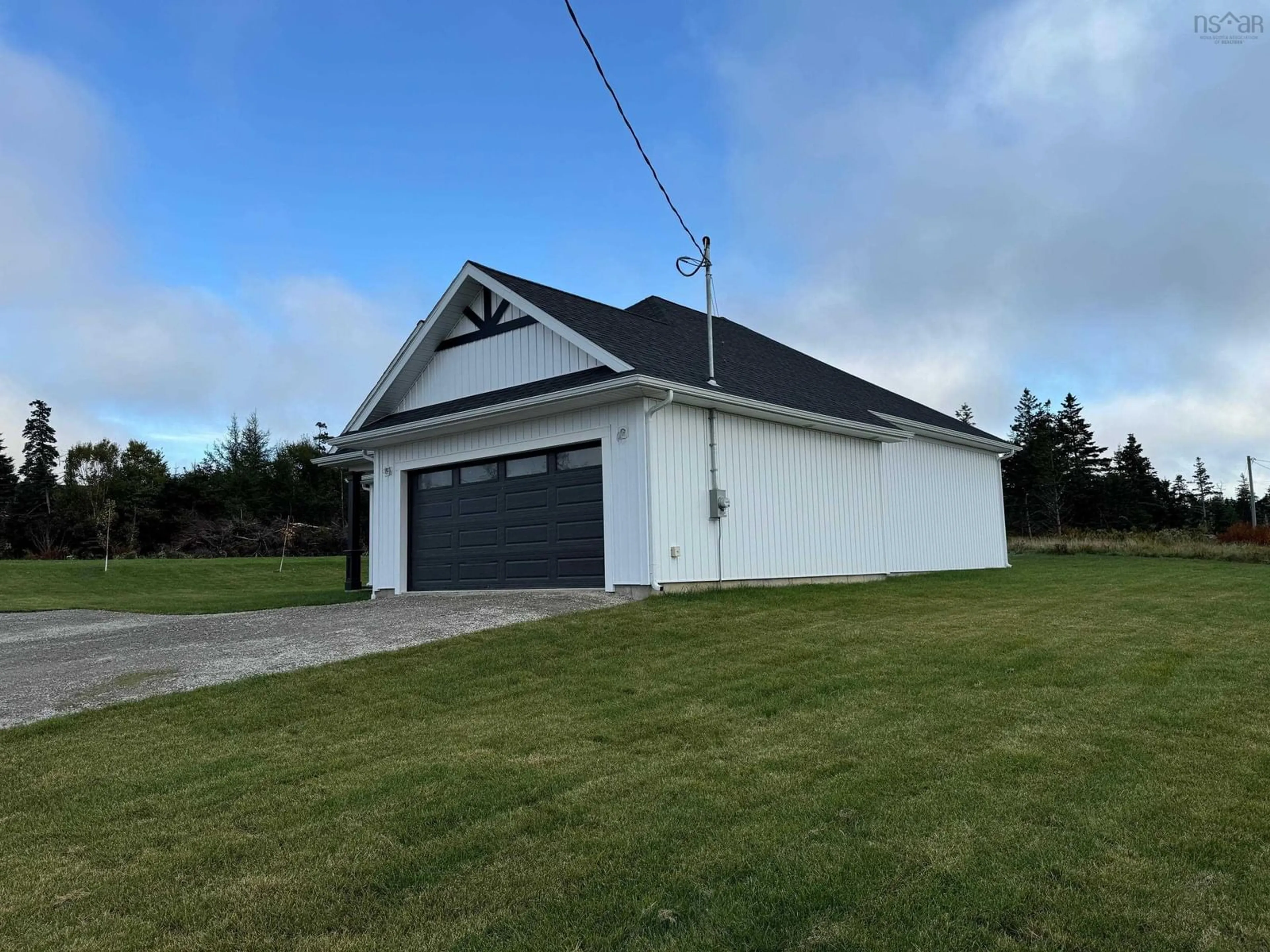 Indoor garage, cement floor for 137 Park Dr, Brooklyn Nova Scotia B5A 5H7