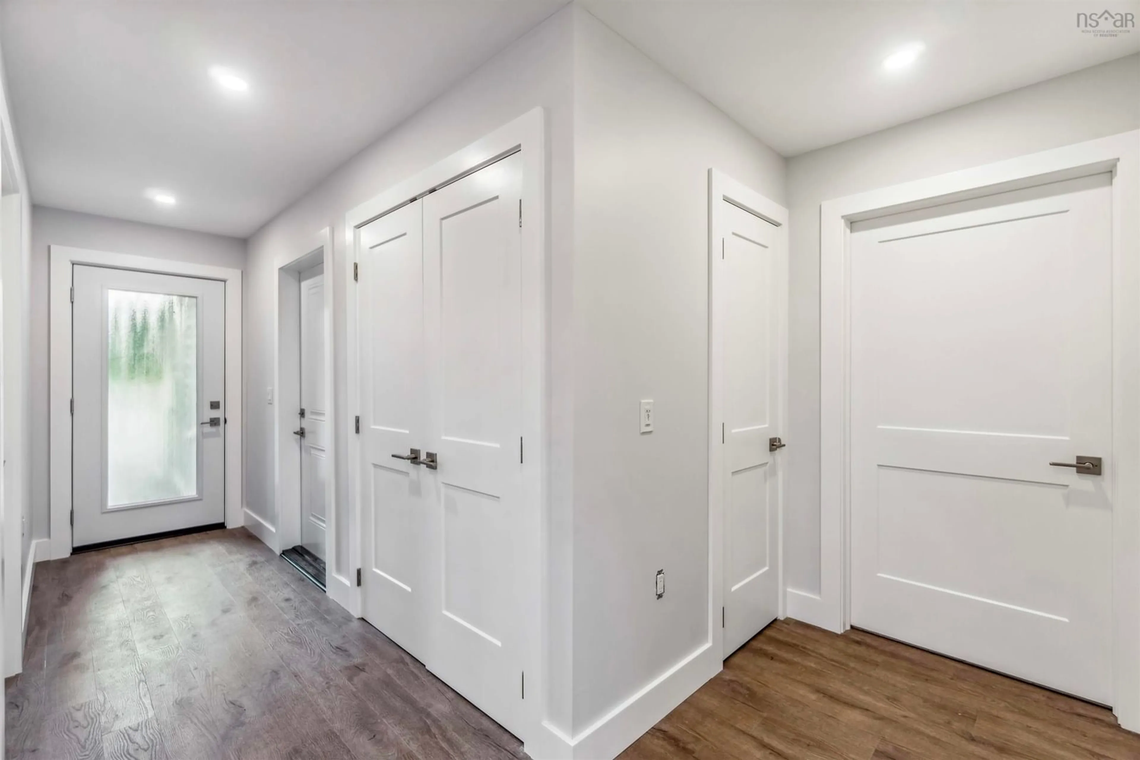 Indoor entryway, wood floors for 32 Pemberton Ave, Garlands Crossing Nova Scotia B0N 2T0