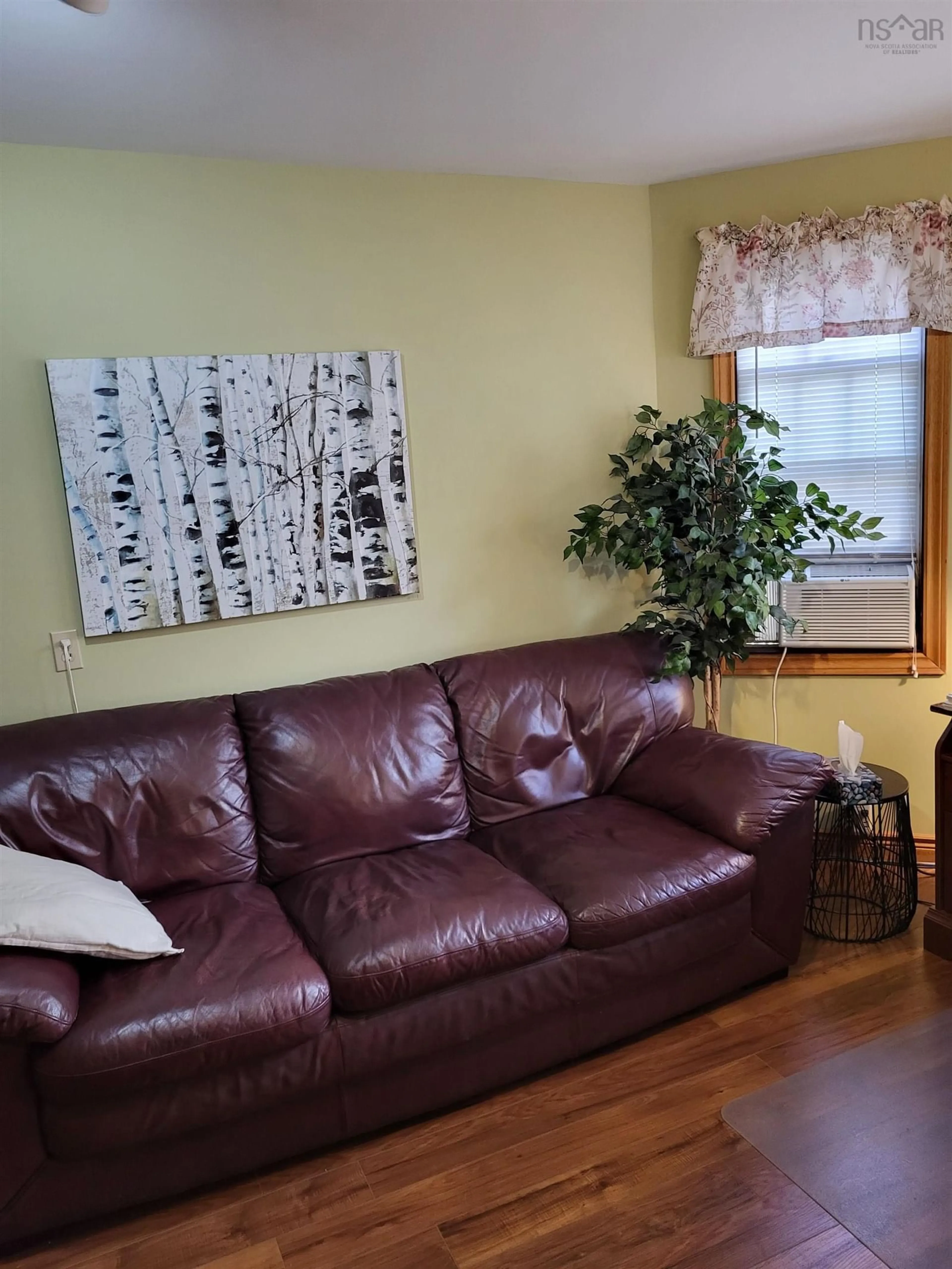 Living room, wood floors for 28 Victoria St, Truro Nova Scotia B2N 1Y6