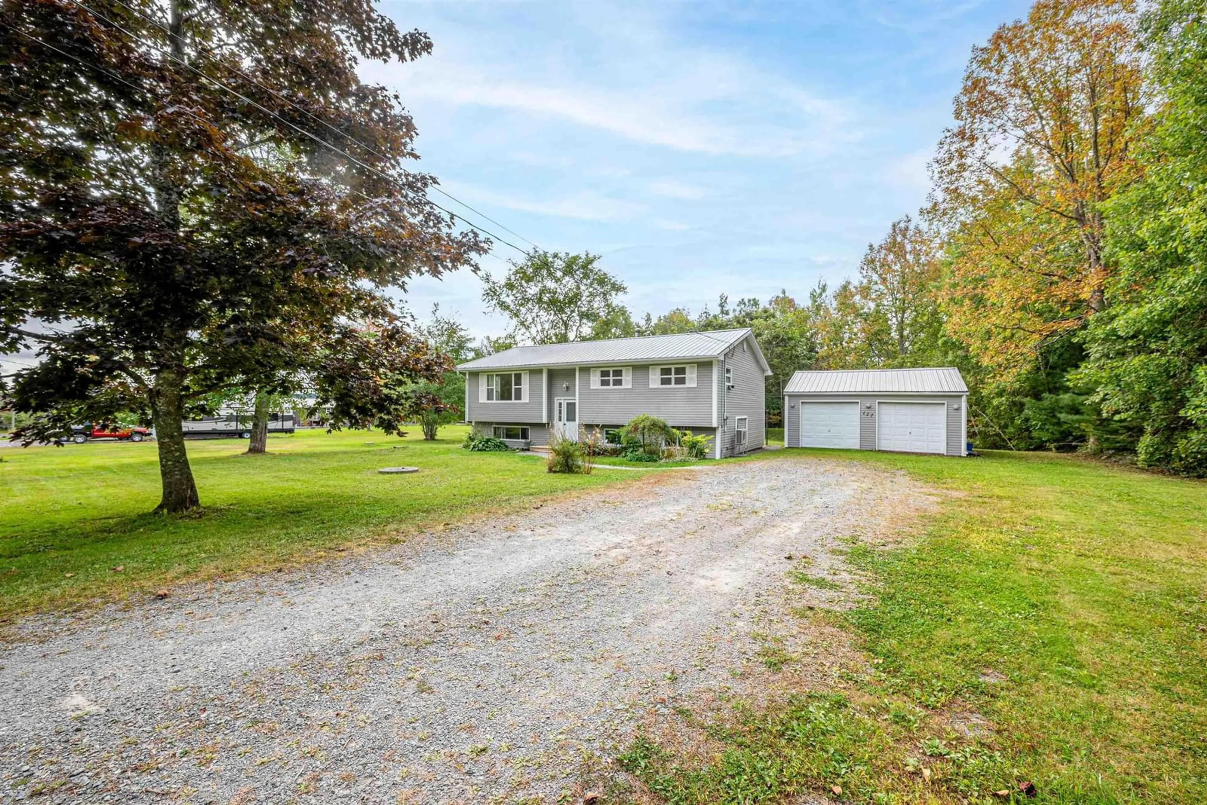 Frontside or backside of a home, cottage for 127 Lakewood Dr, Brooklyn Nova Scotia B0N 2A0