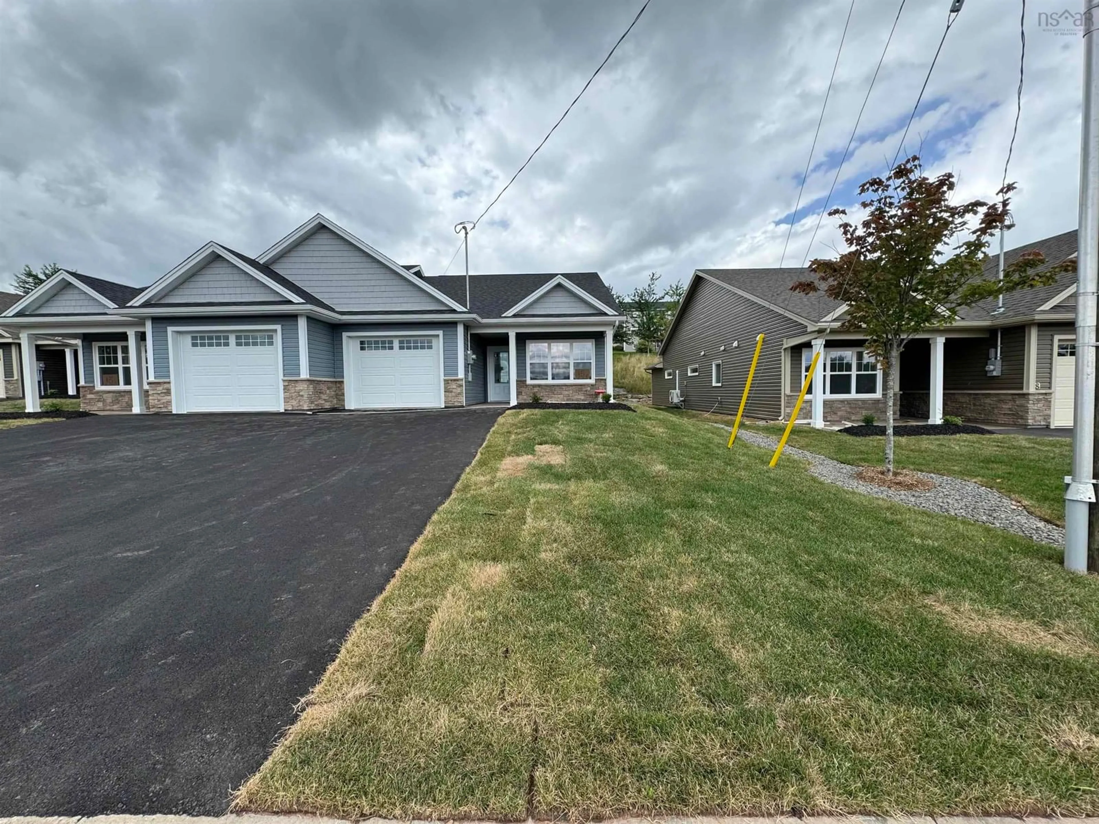 Frontside or backside of a home, the street view for 10 Goldenrod Crt, Falmouth Nova Scotia B0N 1L0