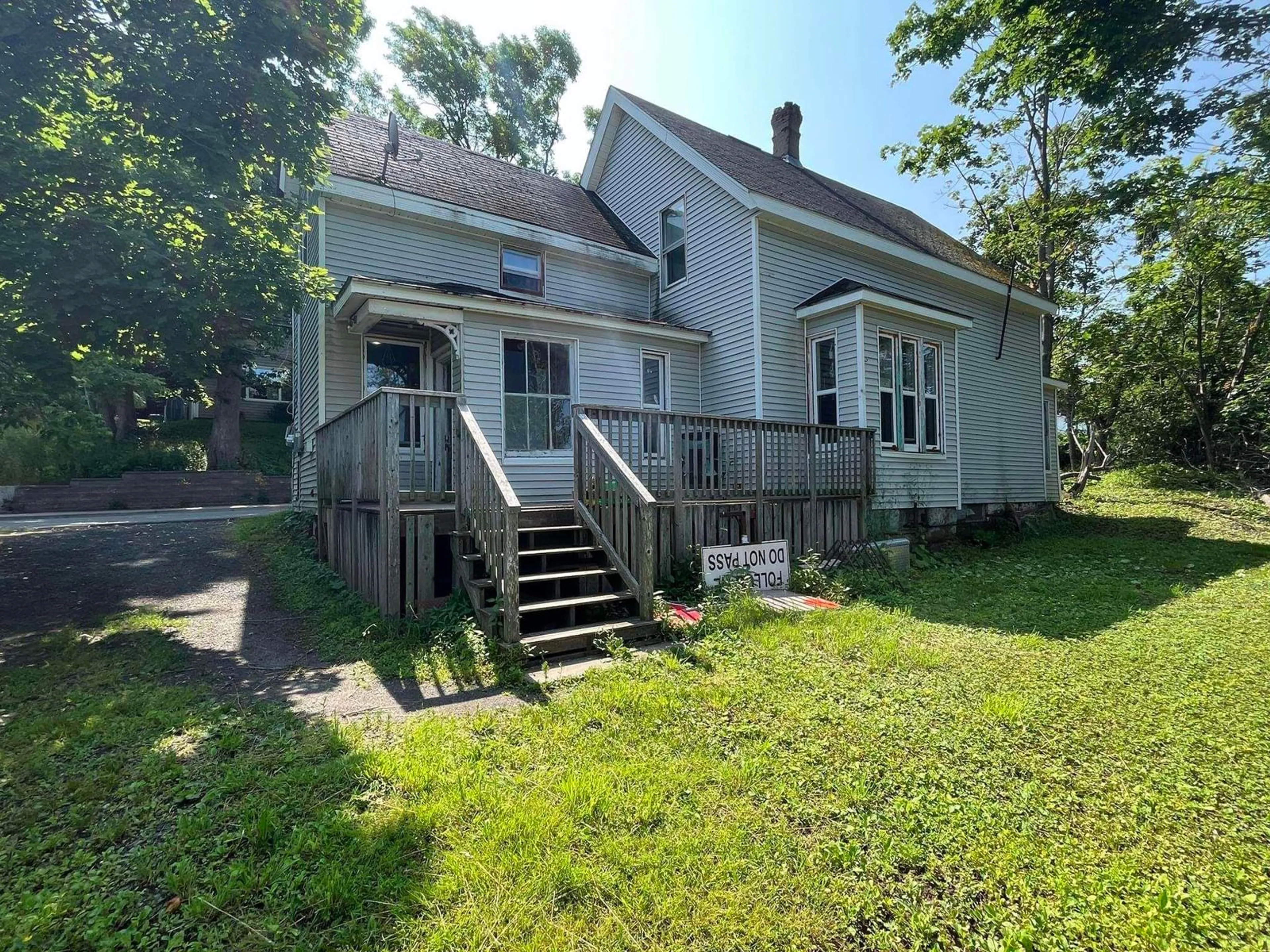 Frontside or backside of a home, cottage for 264 High St, New Glasgow Nova Scotia B2H 2P1