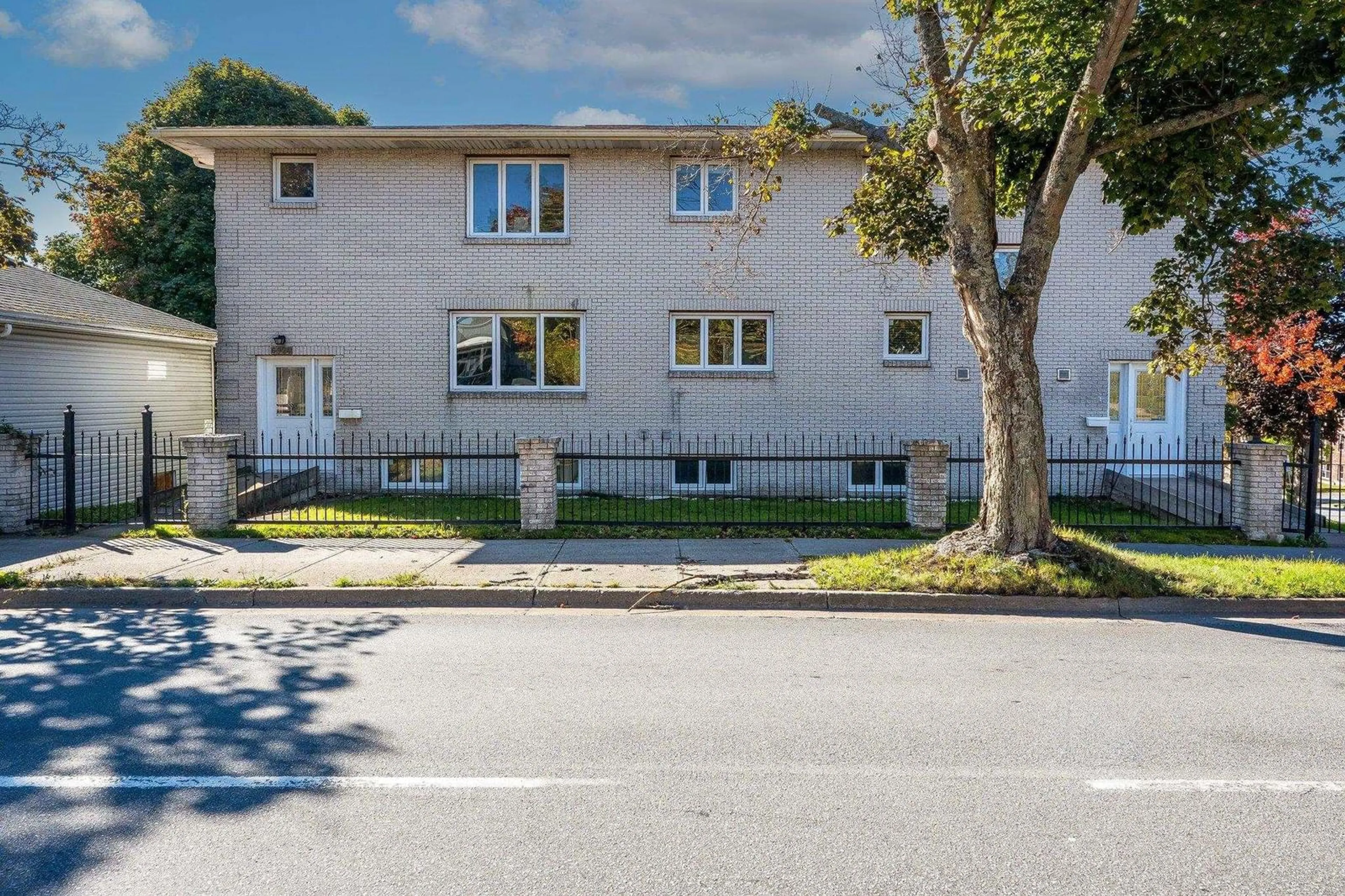 A pic from exterior of the house or condo, the street view for 6926 - 6932 Mumford Rd, Halifax Nova Scotia B3L 2H5