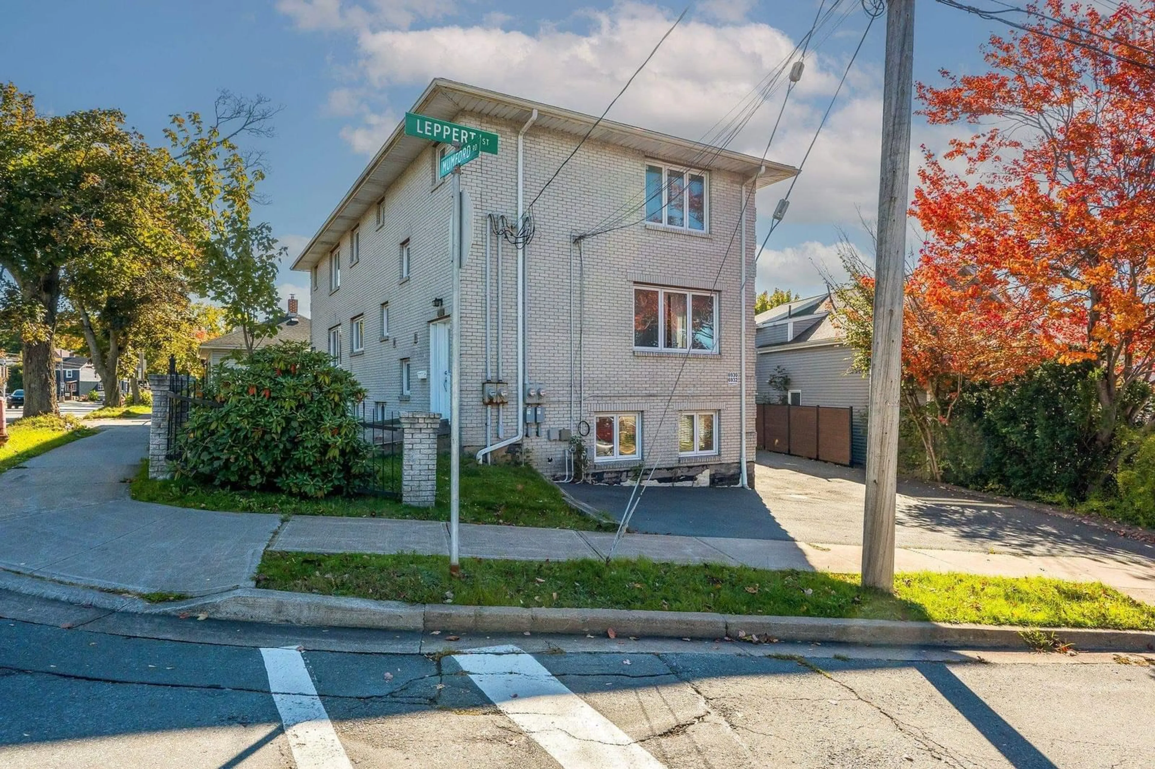 A pic from exterior of the house or condo, the street view for 6926 - 6932 Mumford Rd, Halifax Nova Scotia B3L 2H5